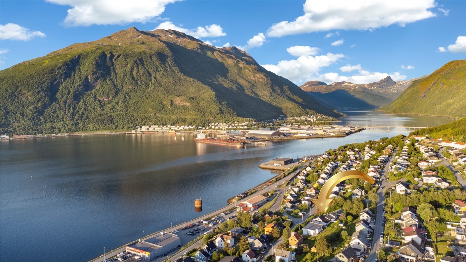 Kort vei til busstopp rett ned i gaten Galleribilde