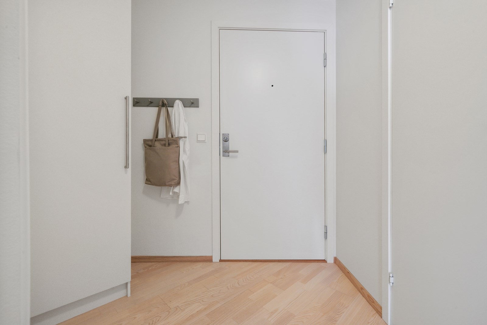- Leiligheten ligger fint til i 5.etasje, med trappefri adkomst via heis - Galleribilde