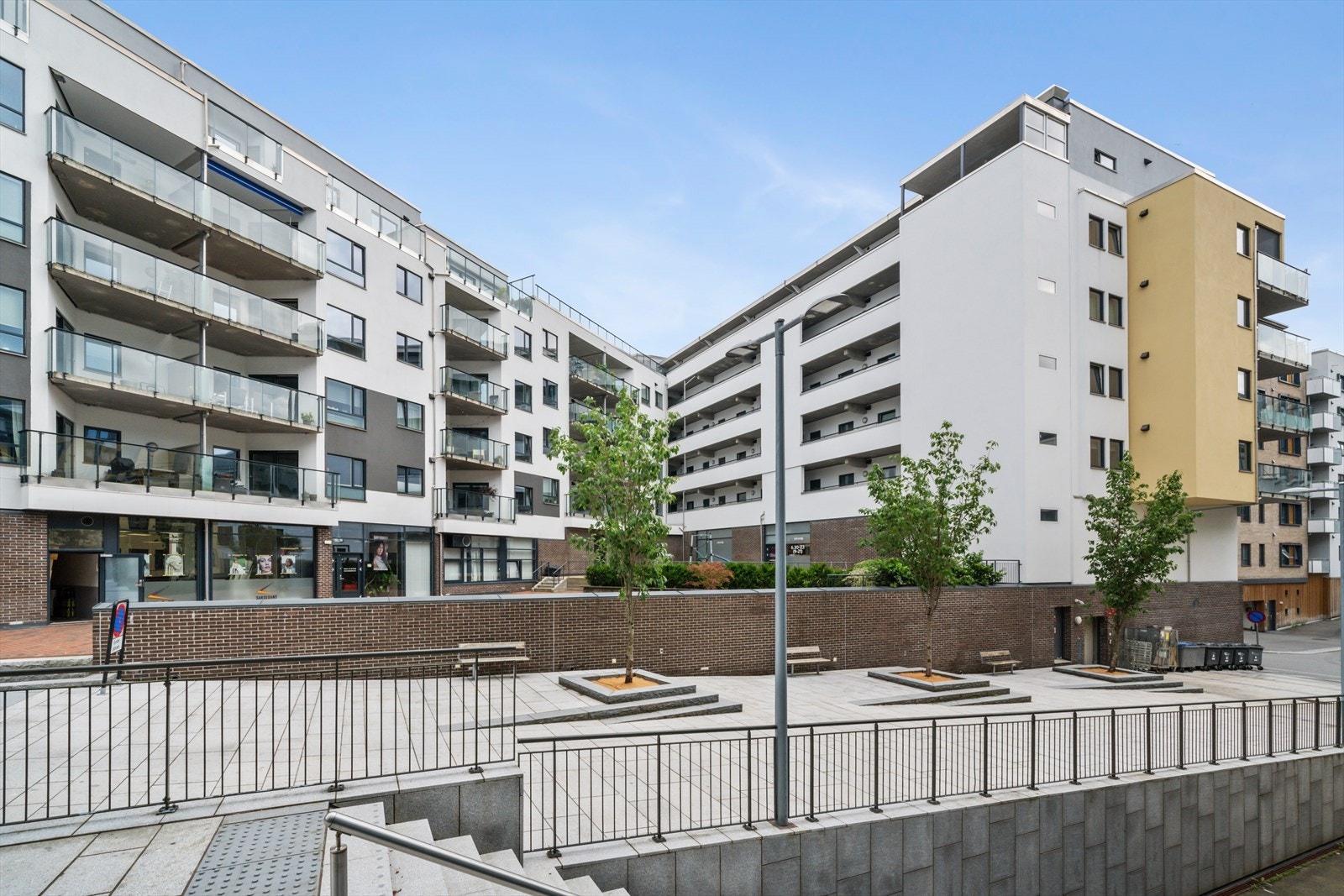- Borettslaget består av 56 boligseksjoner, og er en del av Kronstadtorget Eierseksjonssameie, der borettslaget er seksjonseier - Galleribilde