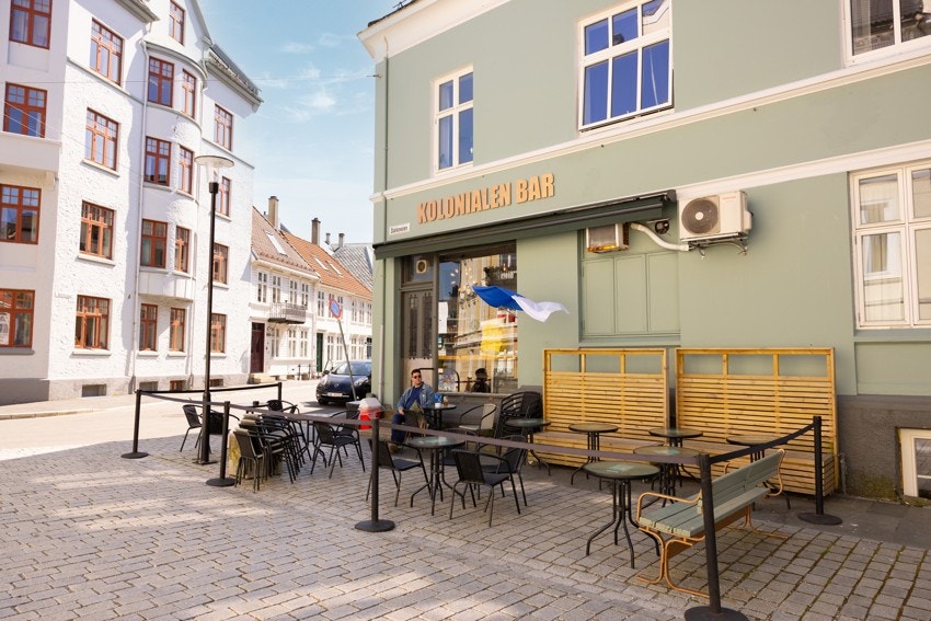 Spesielt vil vi trekke frem matbutikken og baren Kolonialen, som ligger et steinkast fra boligen, og Dragefjellet minifestival hvor hele nabolaget samles, samt nabolagskaféen Nobel Bopel. Galleribilde