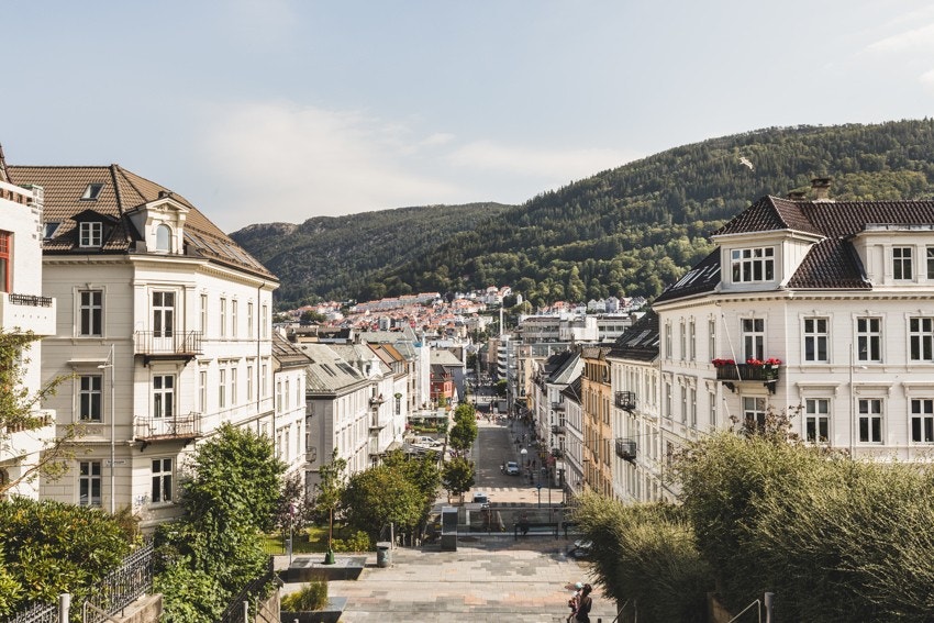 Kort vei til torgallmenningen med alle sine servicetilbud Galleribilde