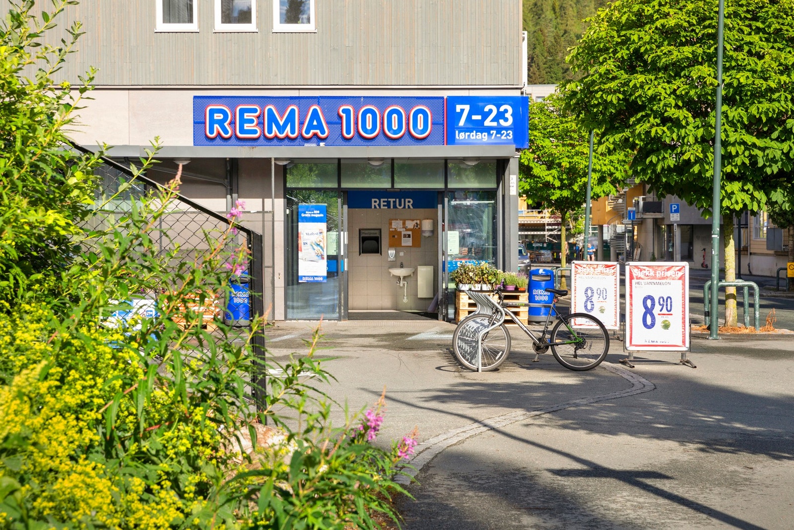 Rema 1000 ligger praktisk anlagt i 1.etasje. Galleribilde