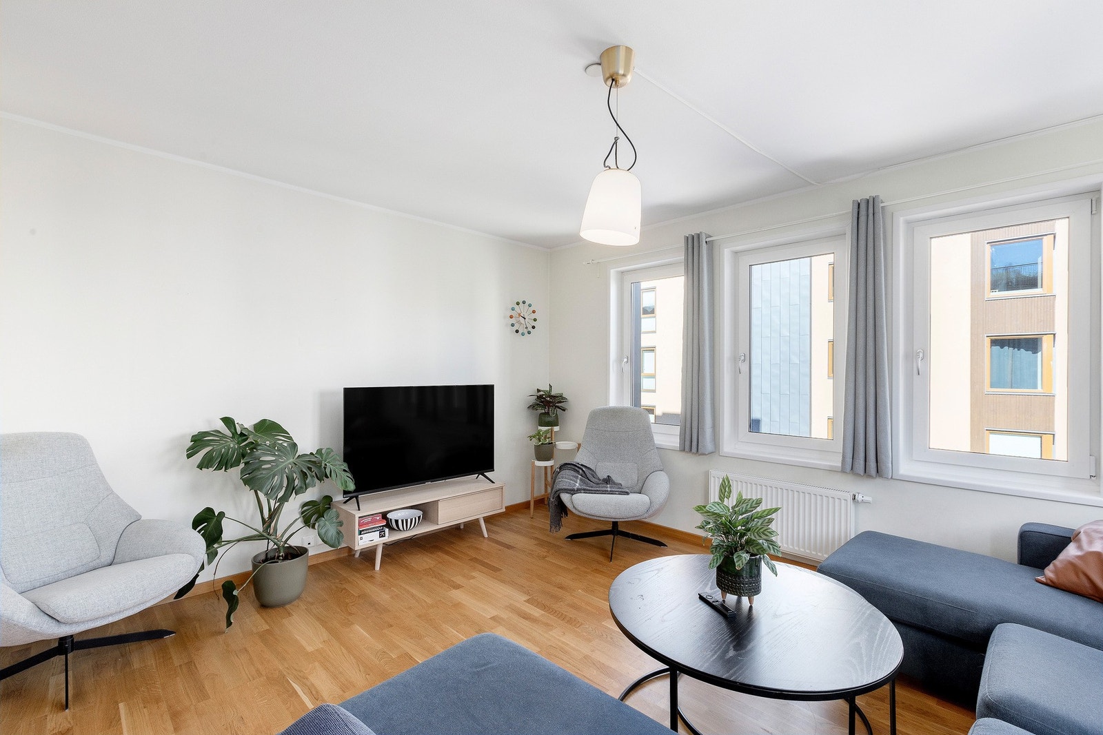 I felleskostnadene er det inkludert både TV/Internett og oppvarming med fjernvarme Galleribilde