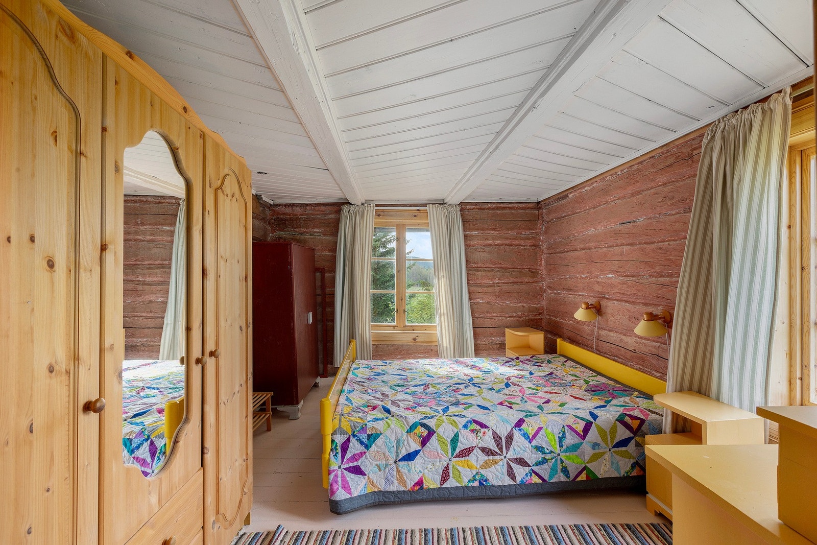 Soverom 2 er på 11,5 kvm. Galleribilde