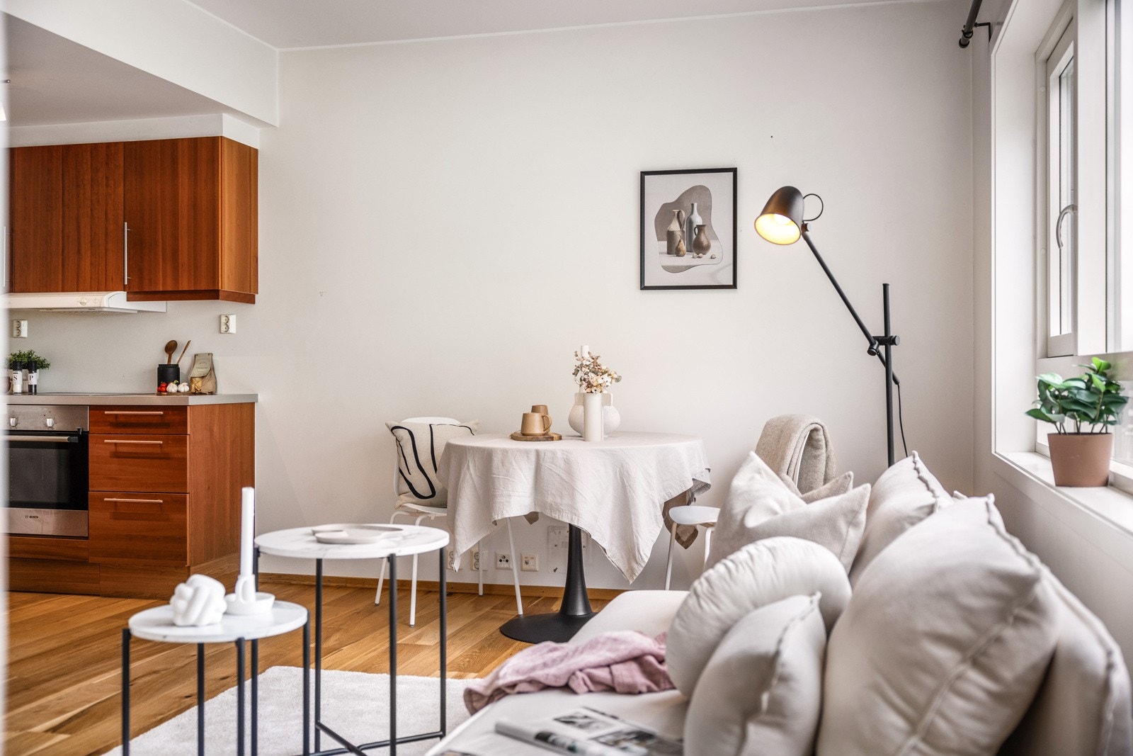 I leiligheten er det felles brannvarslingsanlegg som gir ekstra sikkerhet for beboerne. Galleribilde