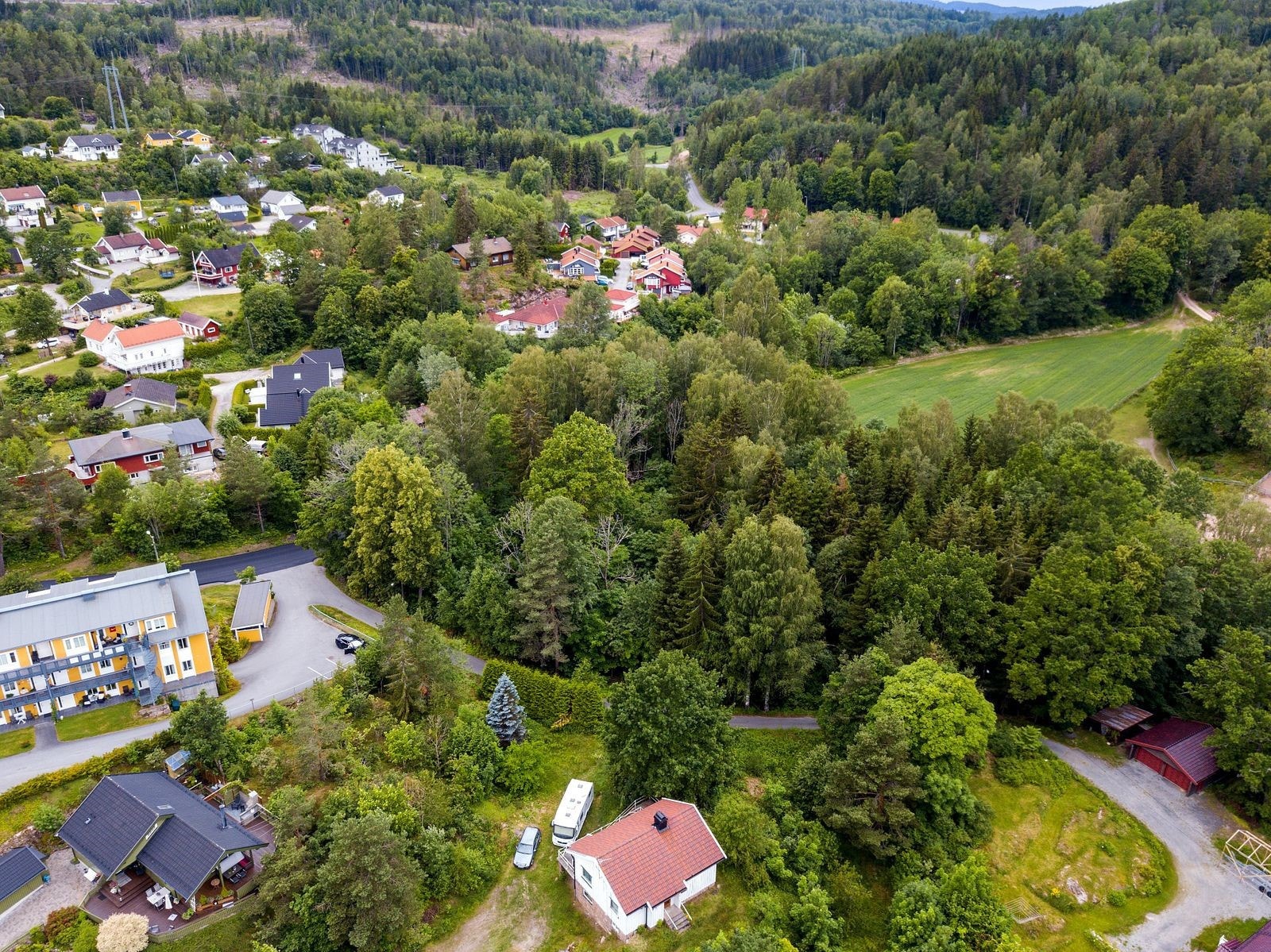 God kombinasjon av praktisk beliggenhet og naturskjønnhet. Galleribilde