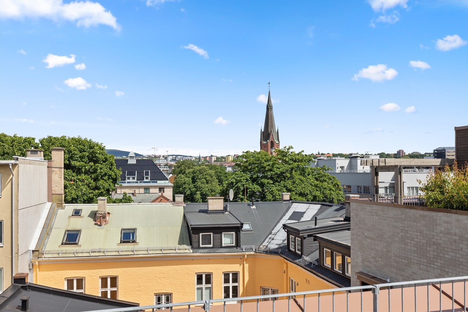 Flott utsikt fra takterrassen! Galleribilde