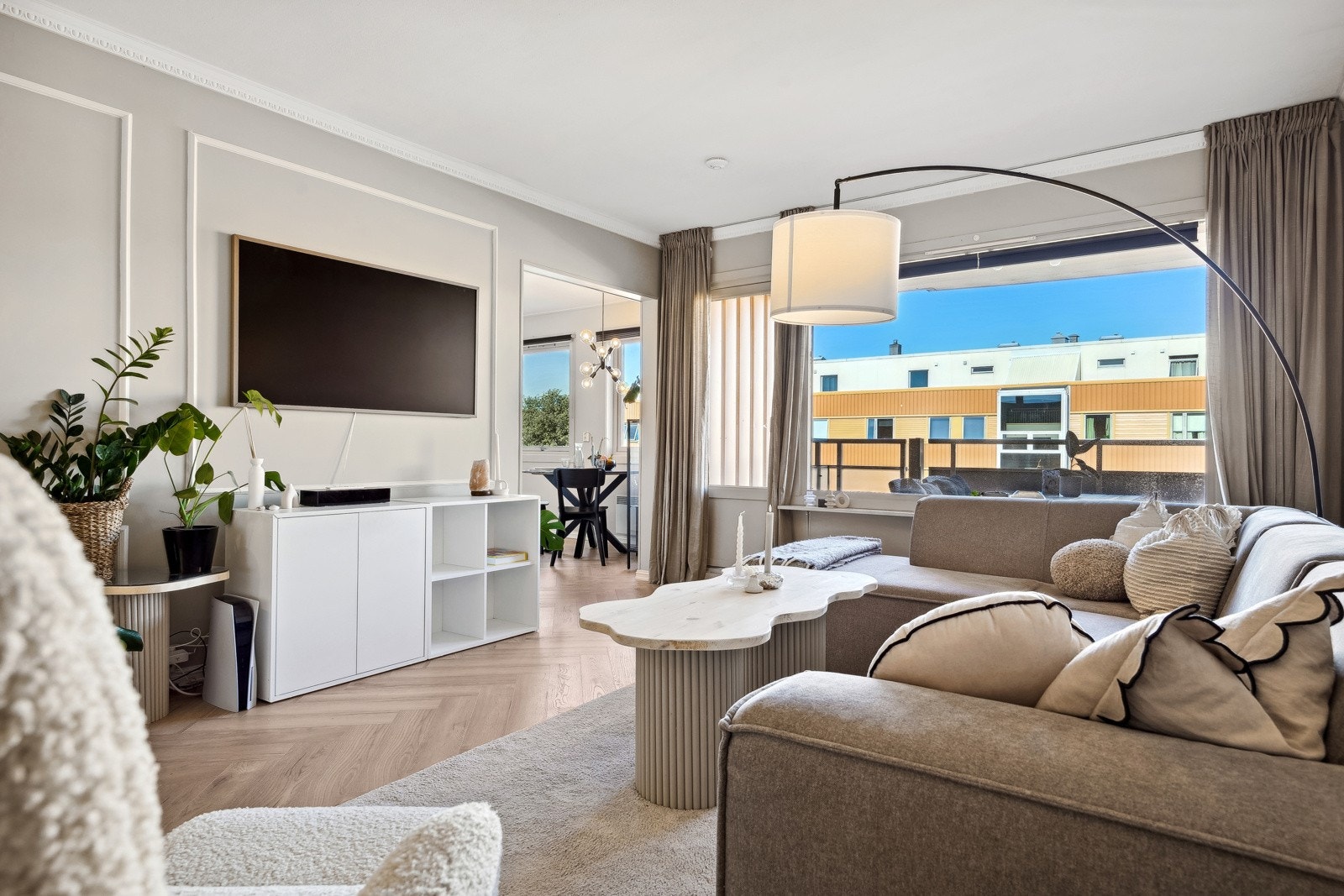 EIE eiendomsmegling ved Amrinder Singh har gleden av å presentere Selsbakkvegen 42B. Galleribilde