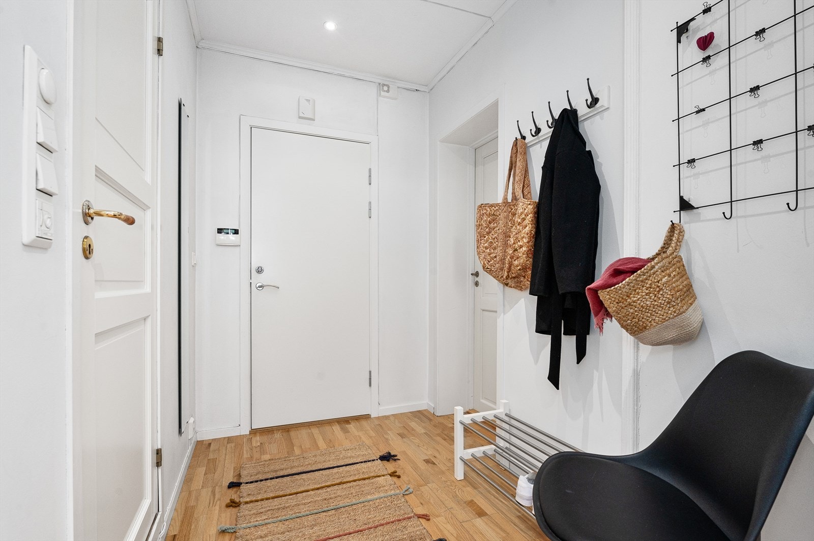 Romslig entrè Galleribilde