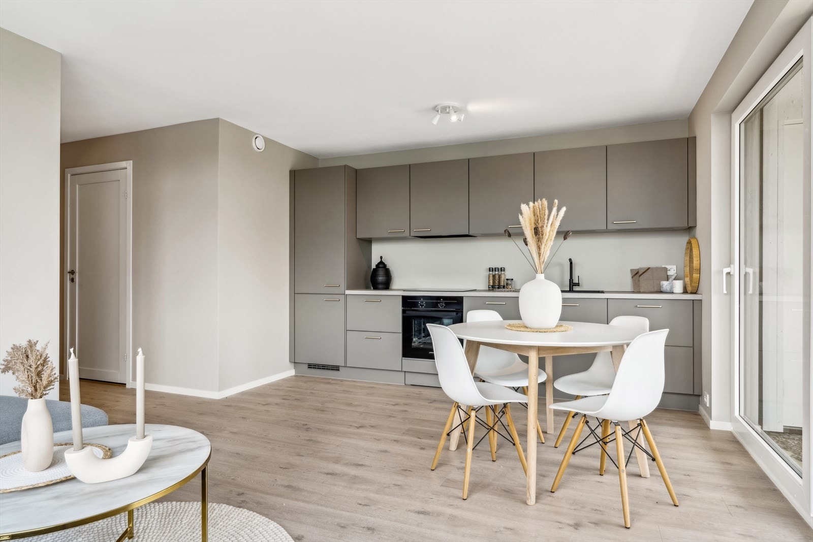 Stue og kjøkken Galleribilde