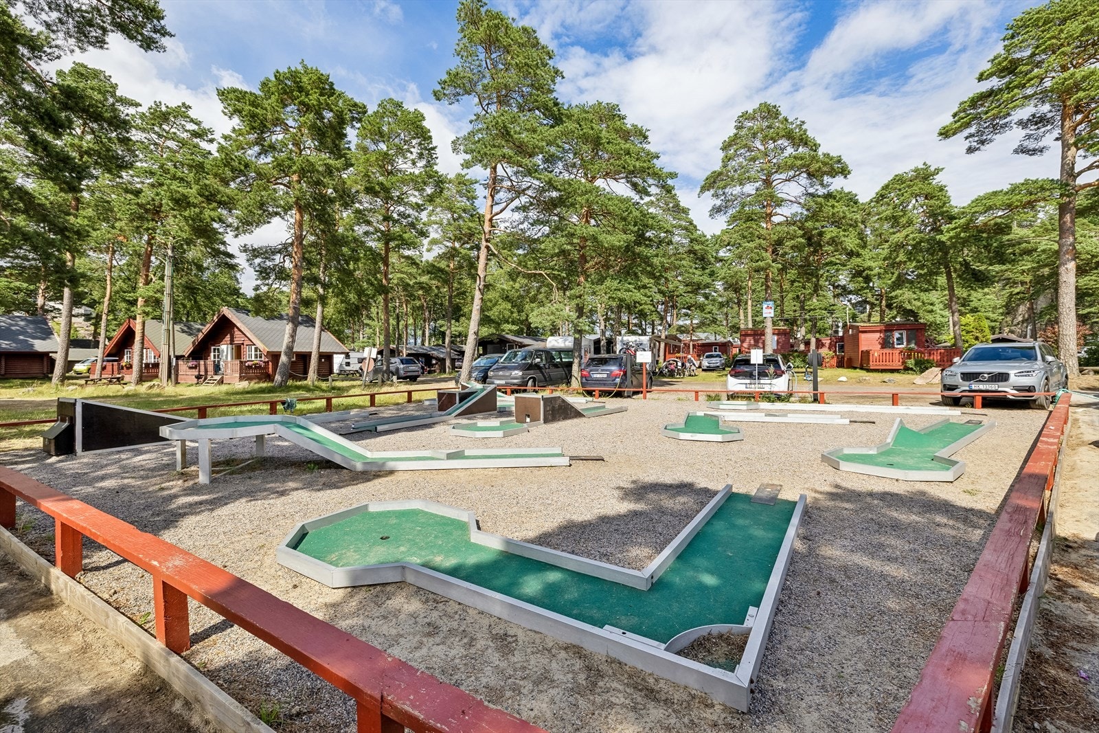 Minigolfbane for hele familien Galleribilde