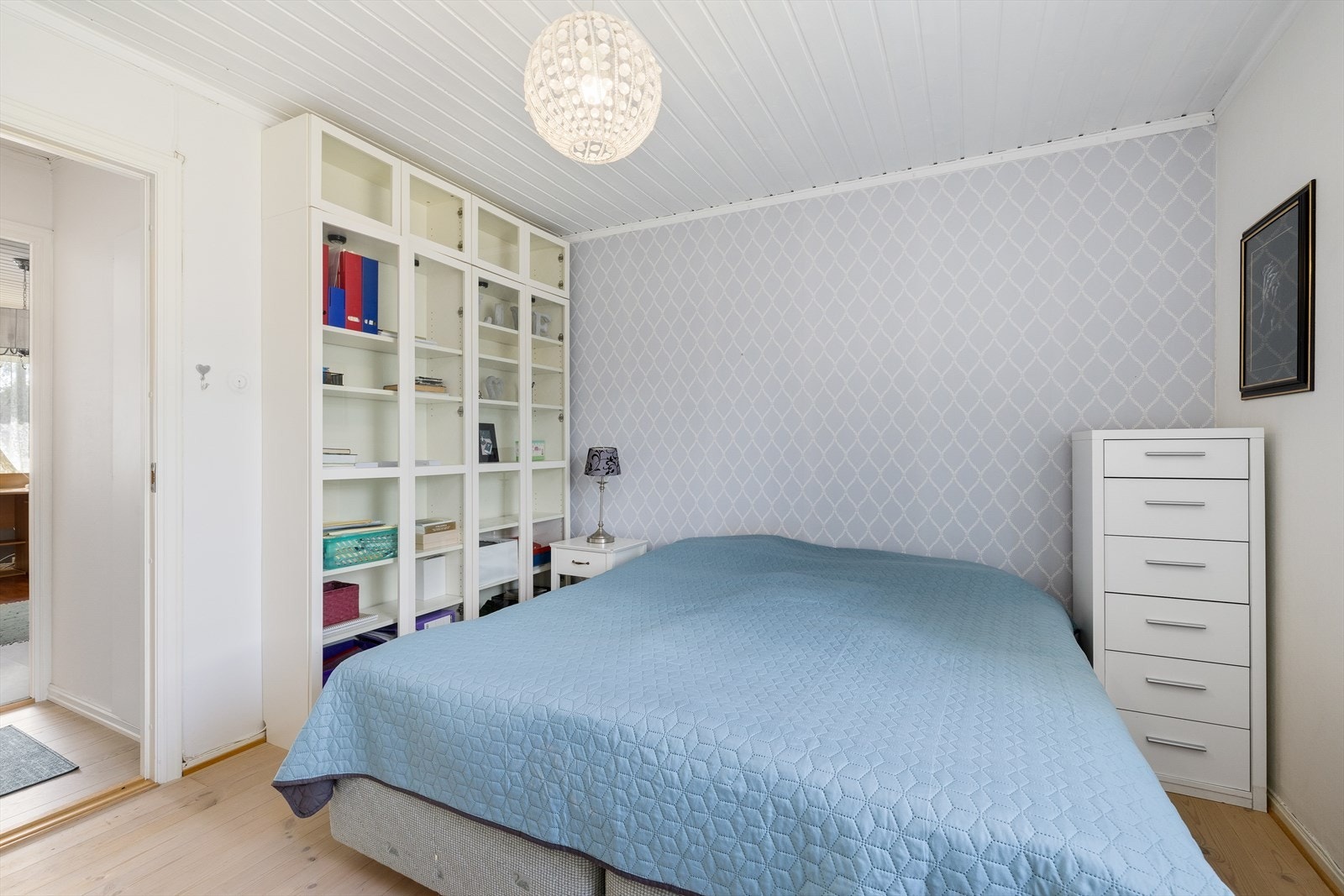 Pent hovedsoverom med garderobeskap. Galleribilde