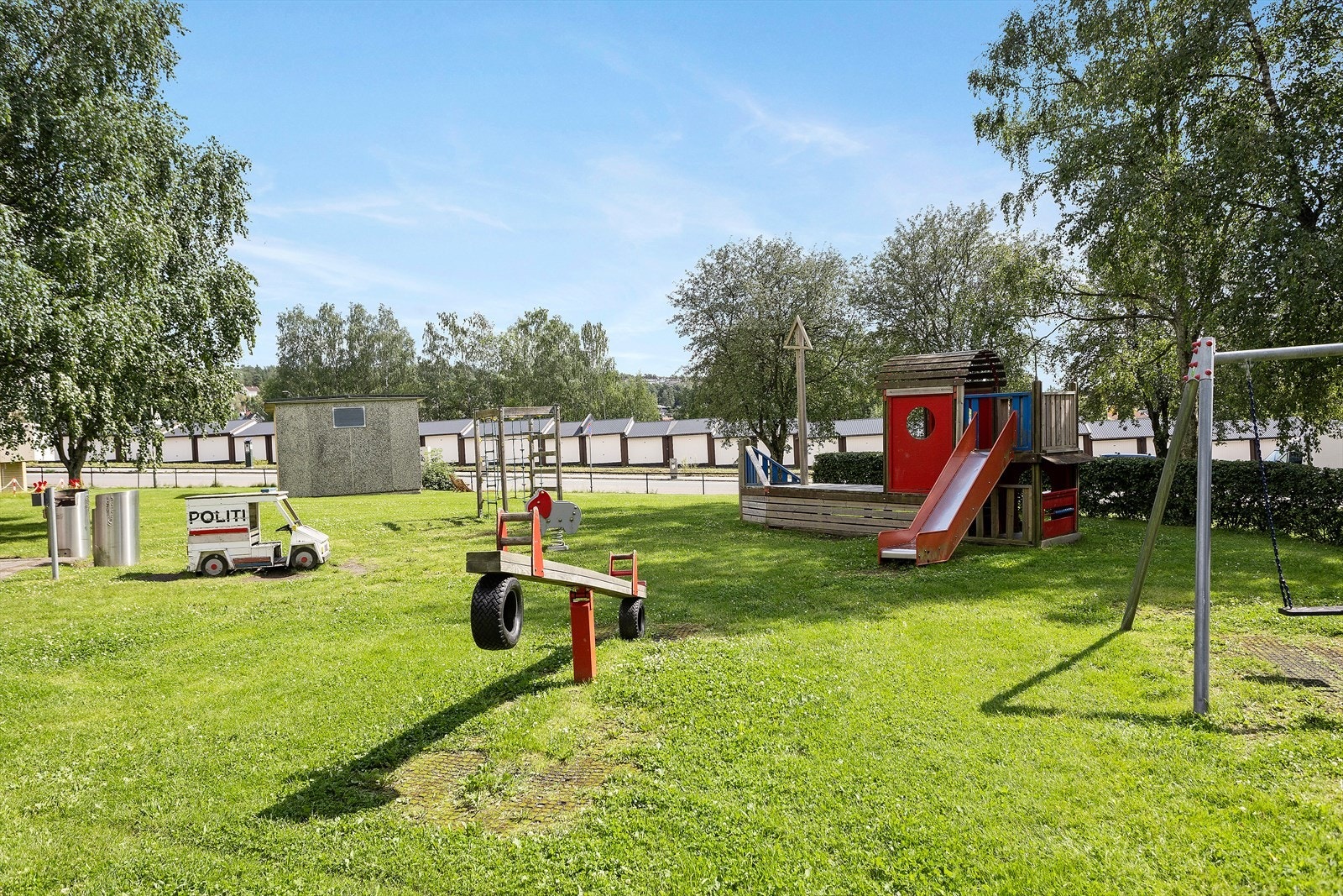 På borettslagets eiendom er det flere hyggelige uteplasser Galleribilde