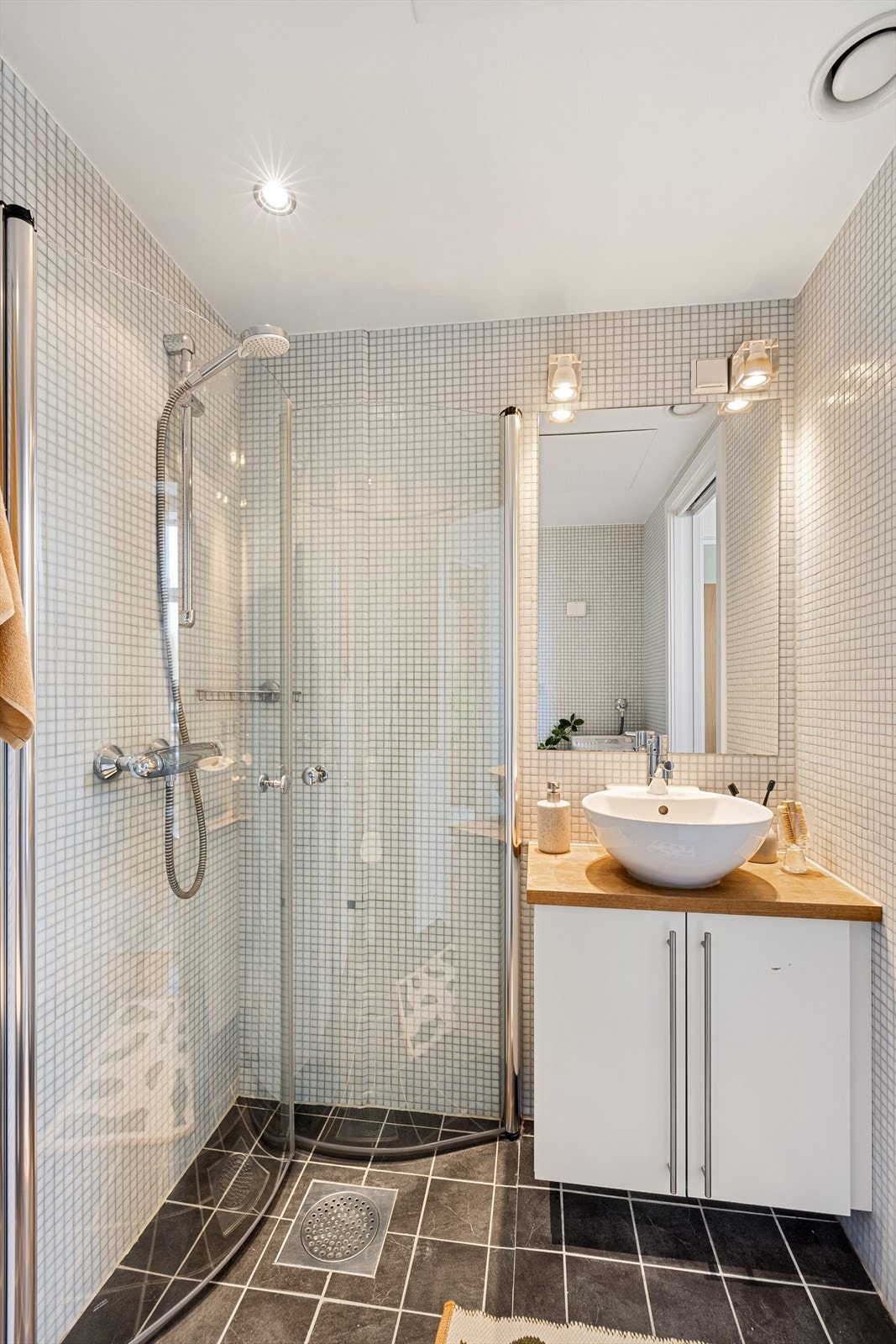 - Det er varmekabler i gulvet - Galleribilde