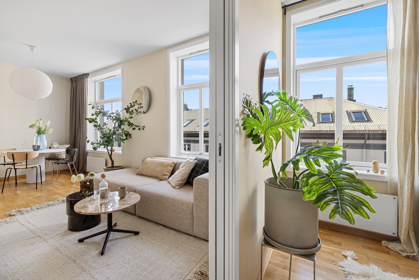 - Legg merke til de store vindusflatene som bidrar til flotte innvendige lysforhold - Galleribilde