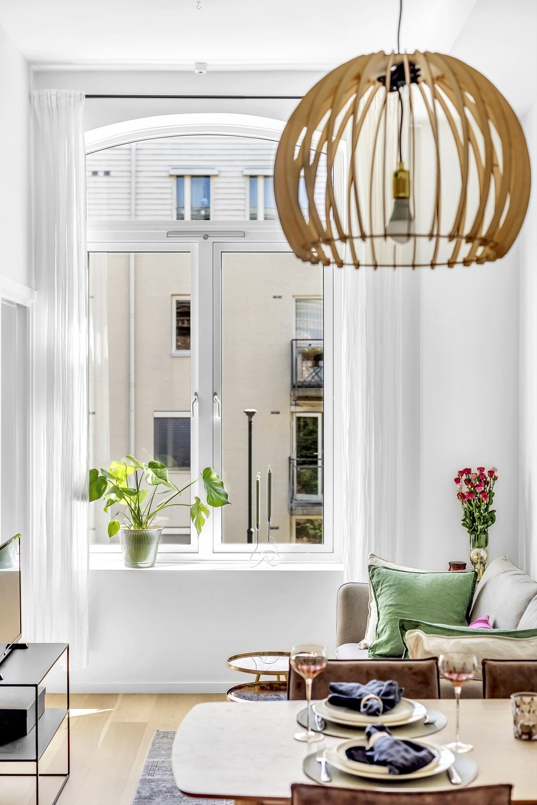 Borettslaget byttet alle vinduer våren 2021. Denne leiligheten fikk nye vinduer 31.05.2021. Arbeidet ble utført av VD-Montasje. Galleribilde