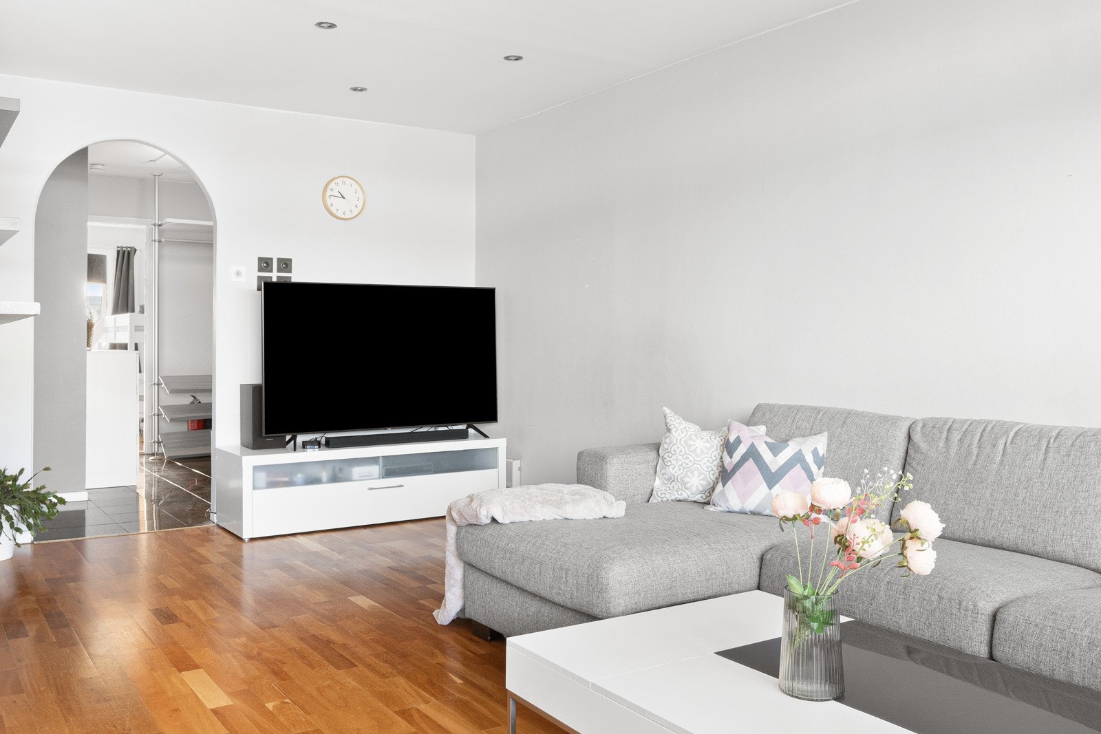 Utstrakt bruk av downlights Galleribilde