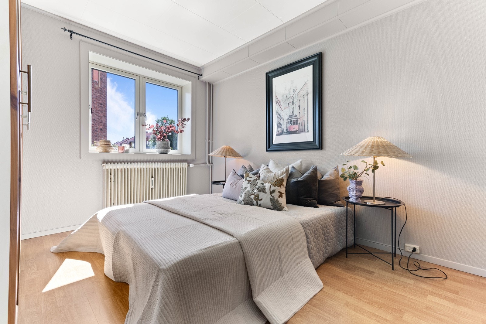 Soverommet har adkomst fra entréen, og er av god størrelse. Galleribilde
