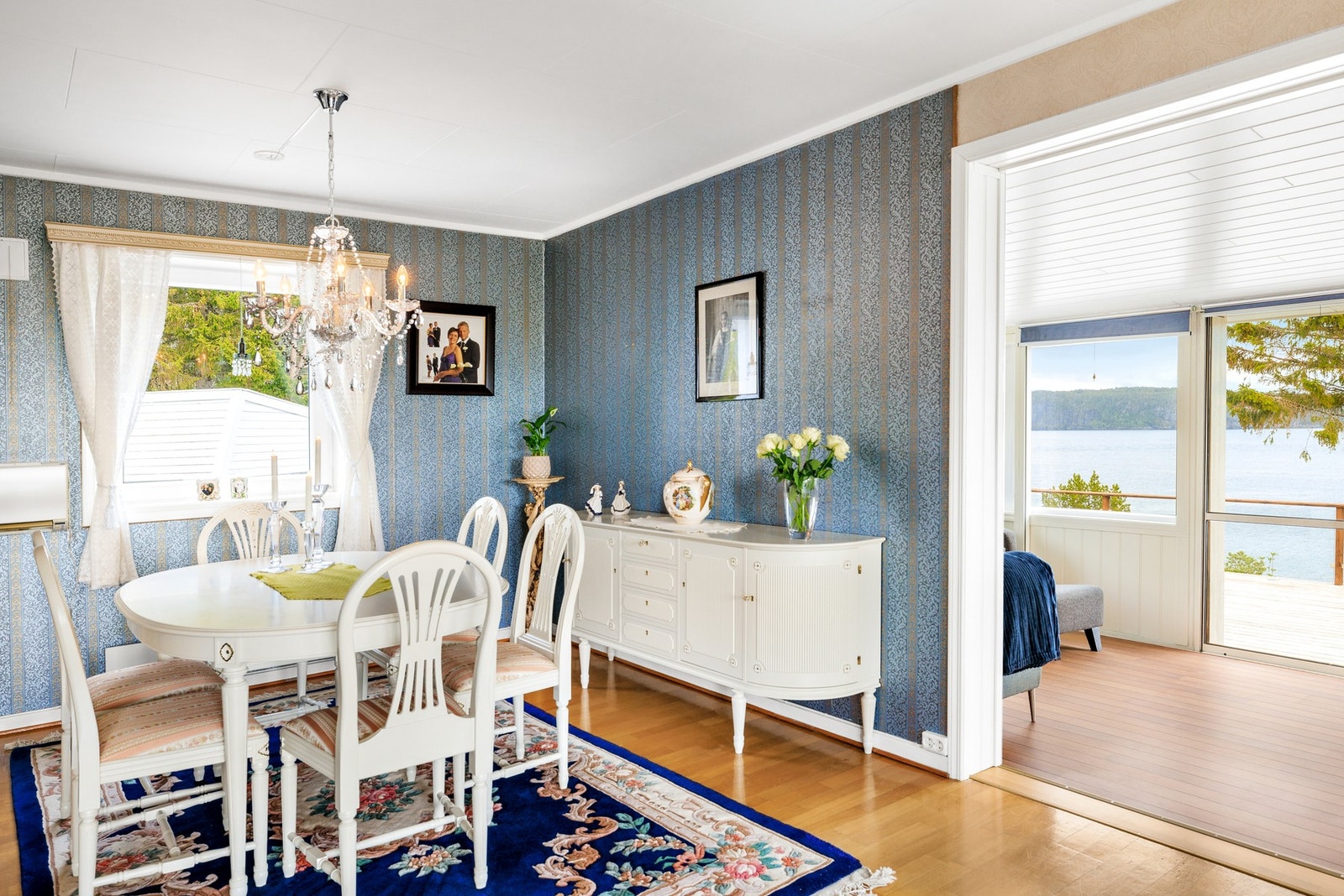 Boligen er tilbygd med egen hagestue Galleribilde