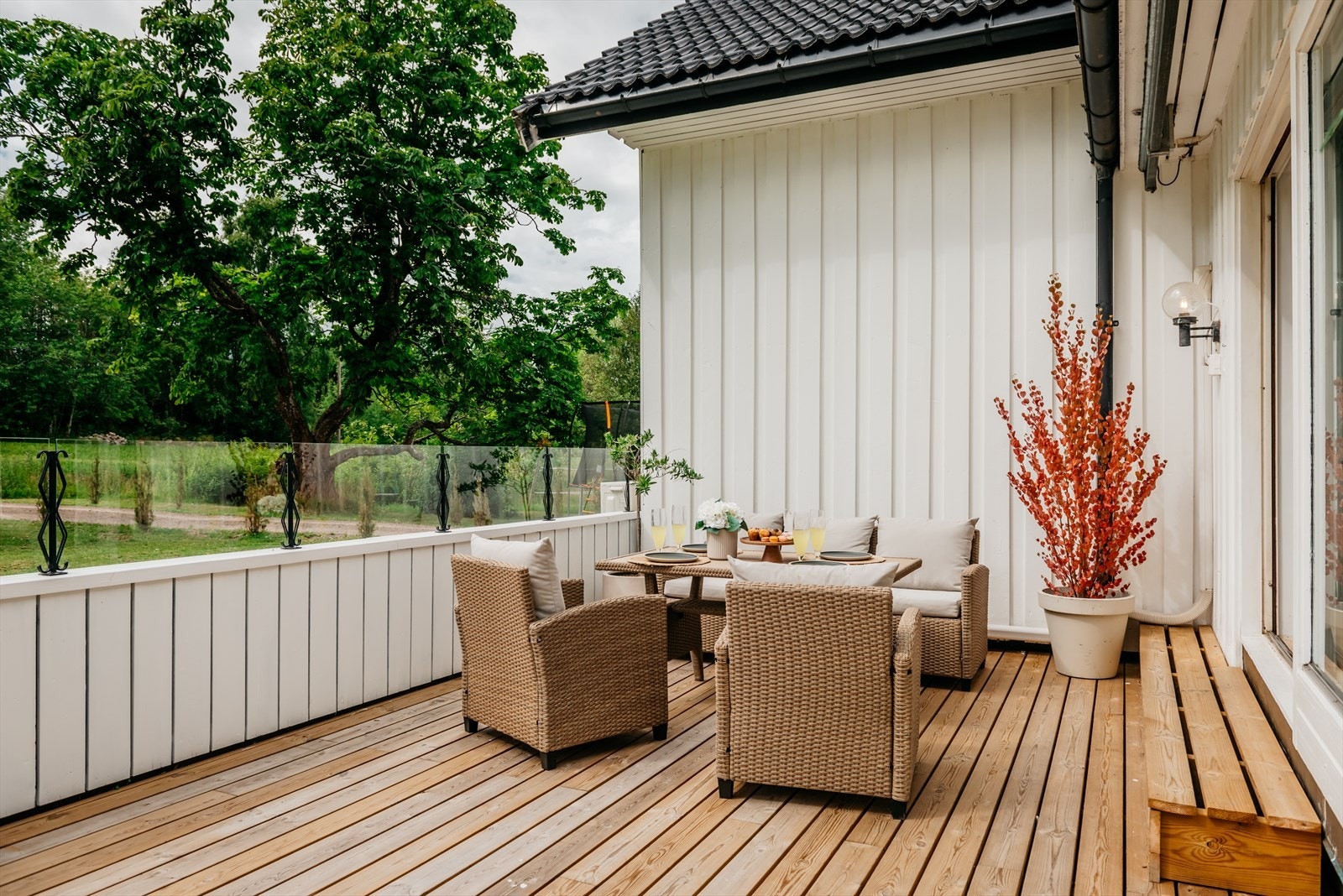 Fin terrasse med meget gode solforhold Galleribilde