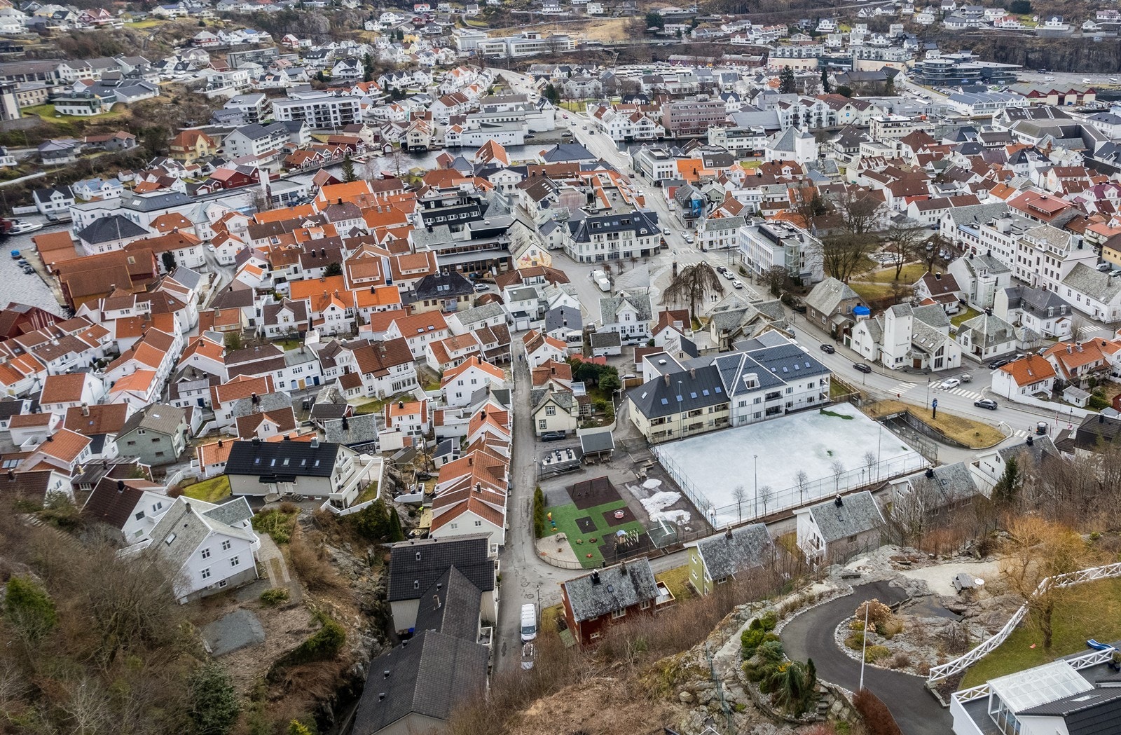 Gangavstand til alle byens fasiliteter. Galleribilde