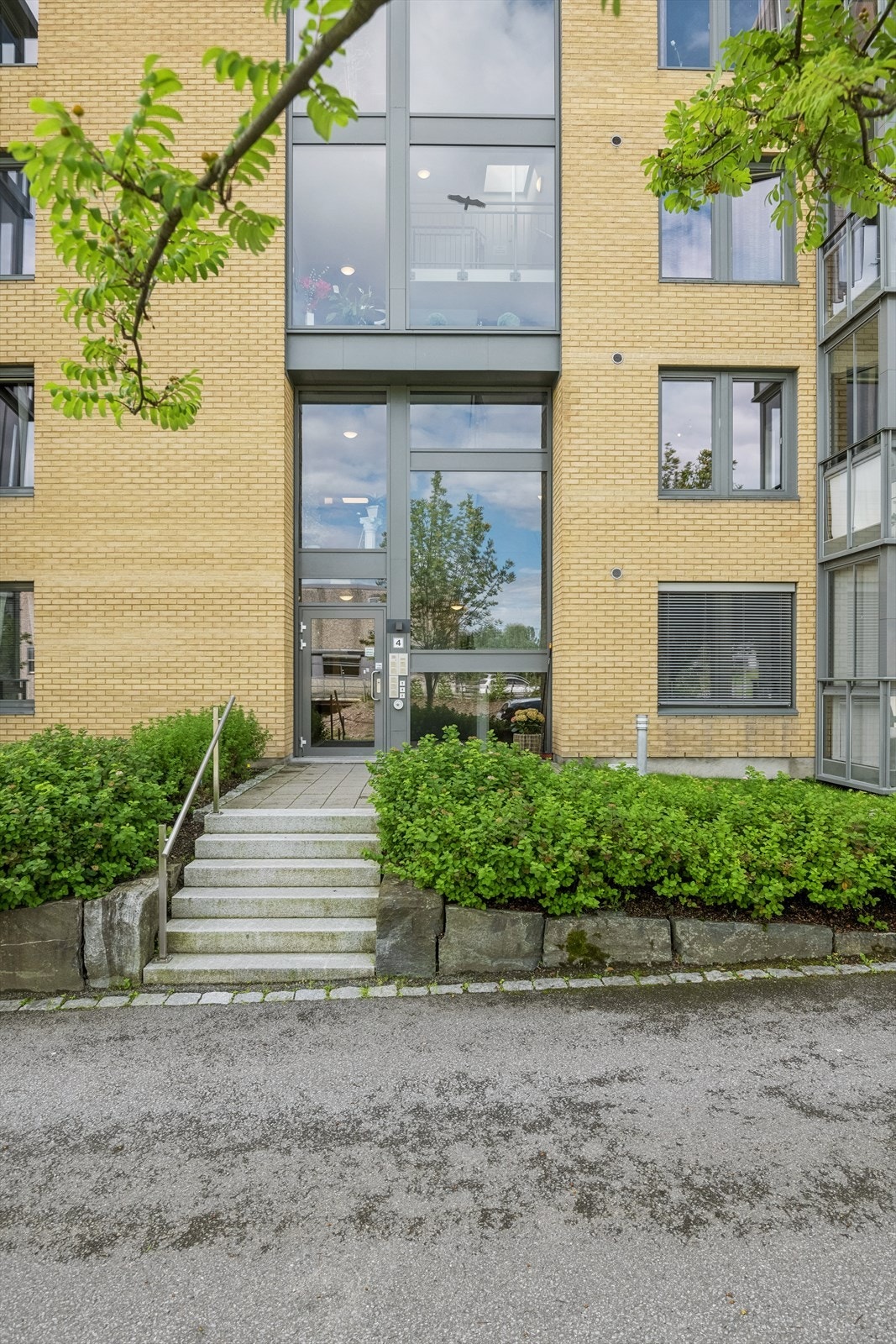 En perfekt leilighet for én eller to! Alle rom på flate og heisadkomst! Galleribilde