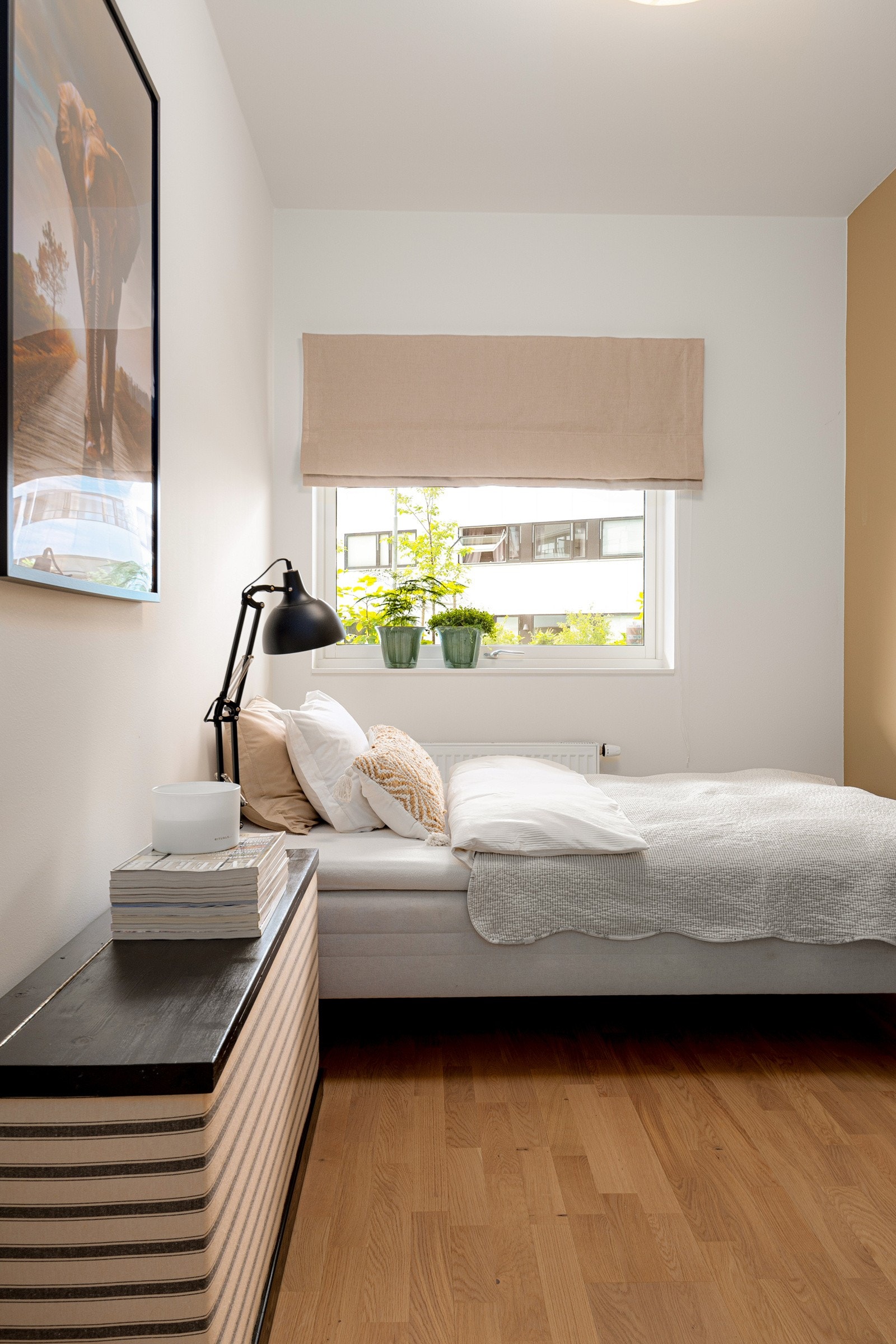 Med to soverom egner det ene seg ypperlig for gjesteværelse, barnerom eller hjemmekontor. Galleribilde