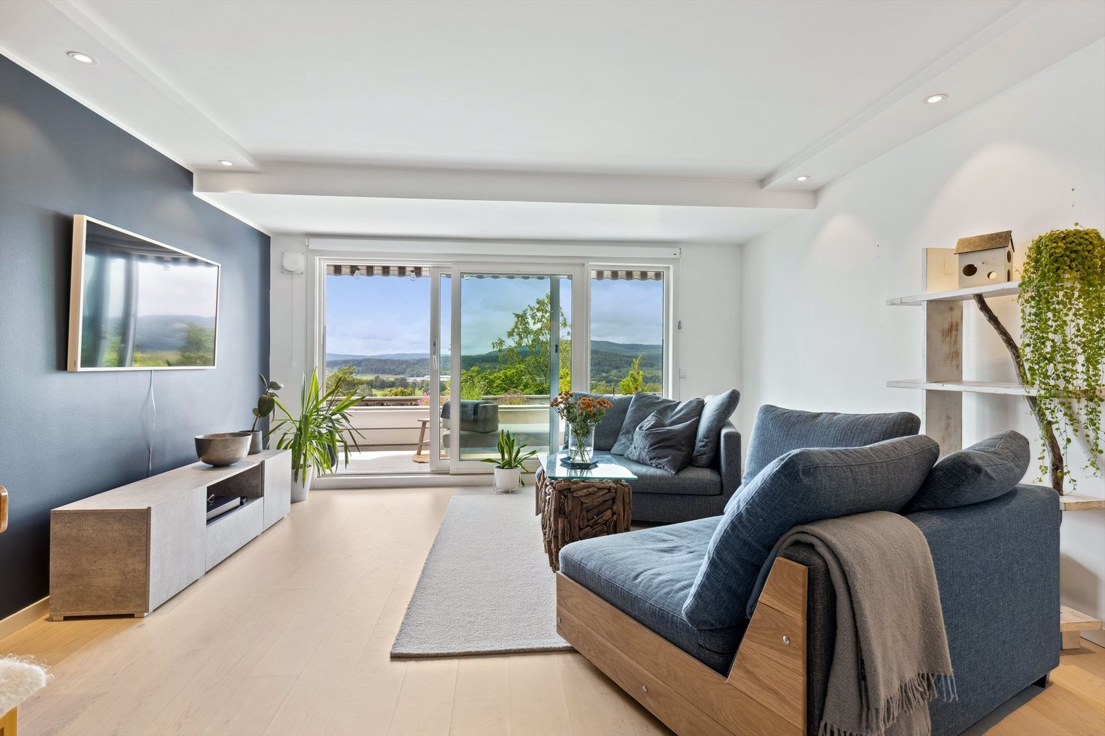 Velkommen til Olaf Bulls vei 1C - Presentert av Trine Dahl-Pettersen for EiendomsMegler 1 Galleribilde