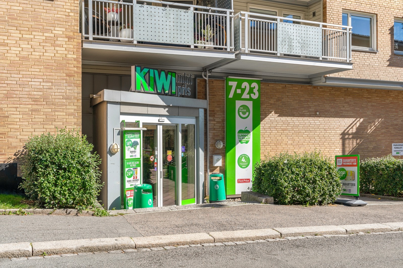 Kiwi Torshov er kun 160 m unna boligen. Galleribilde