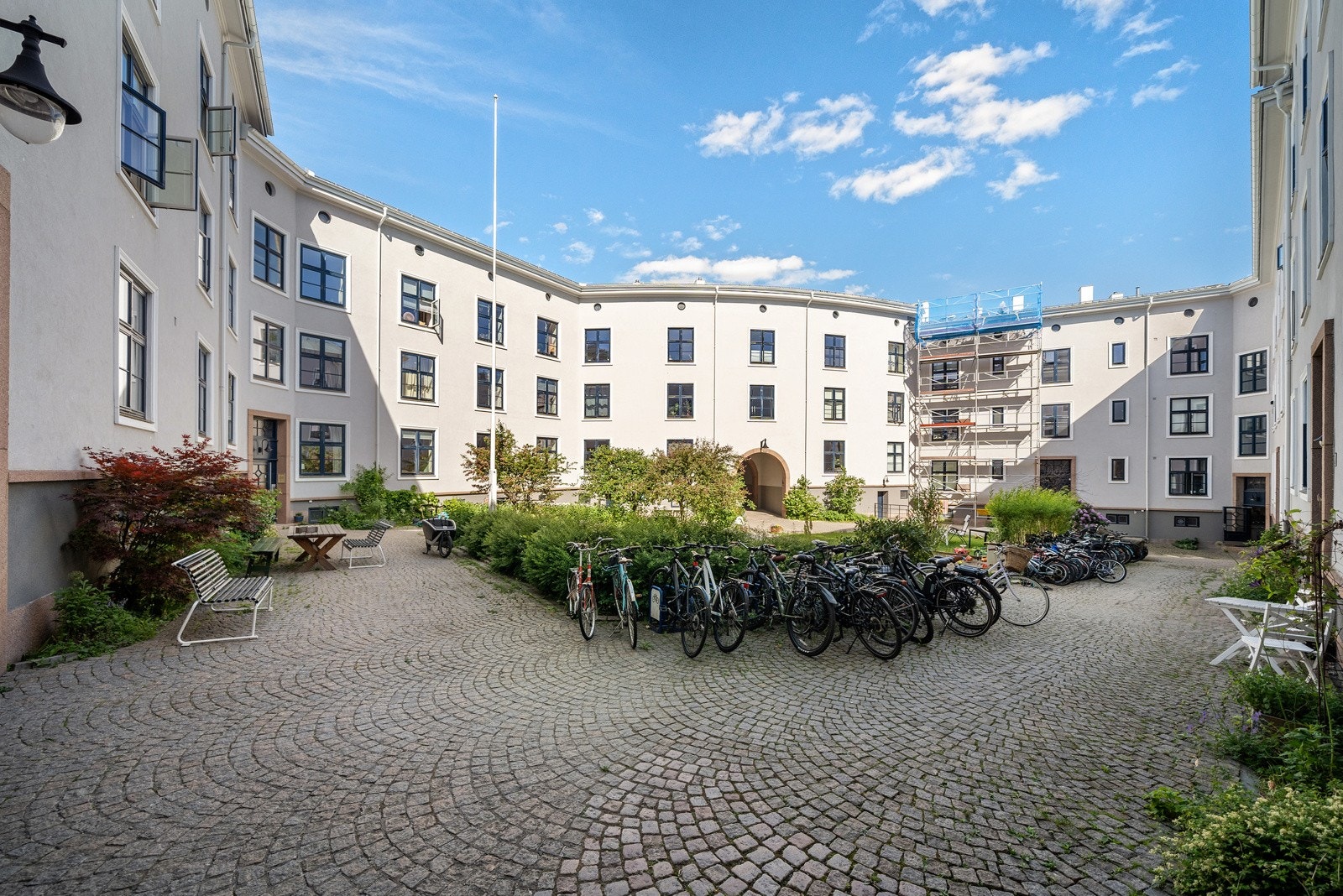 Veldrevet borettslag med godt bomiljø - Her vil du trives! Galleribilde