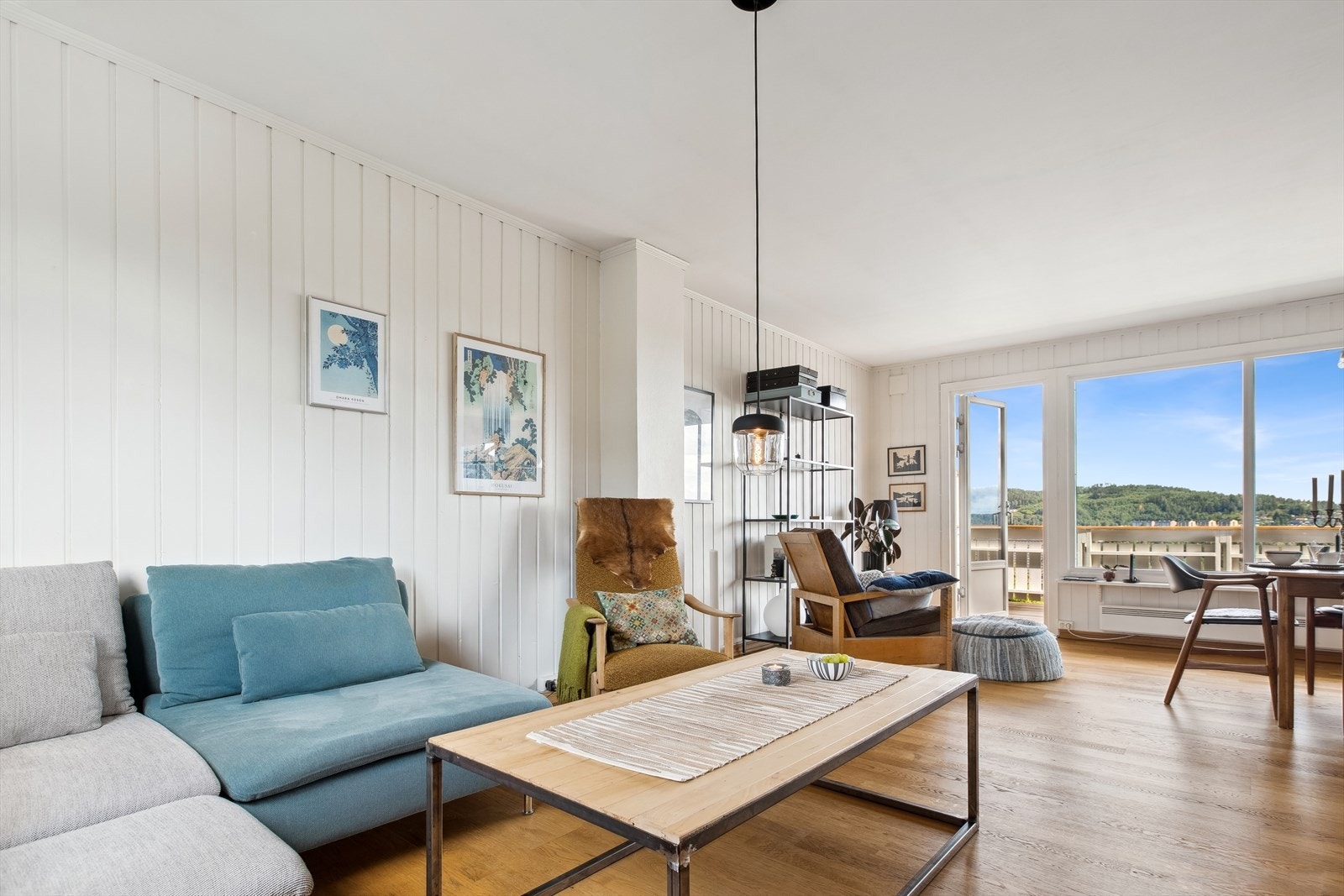 Lys og hyggelig stue Galleribilde