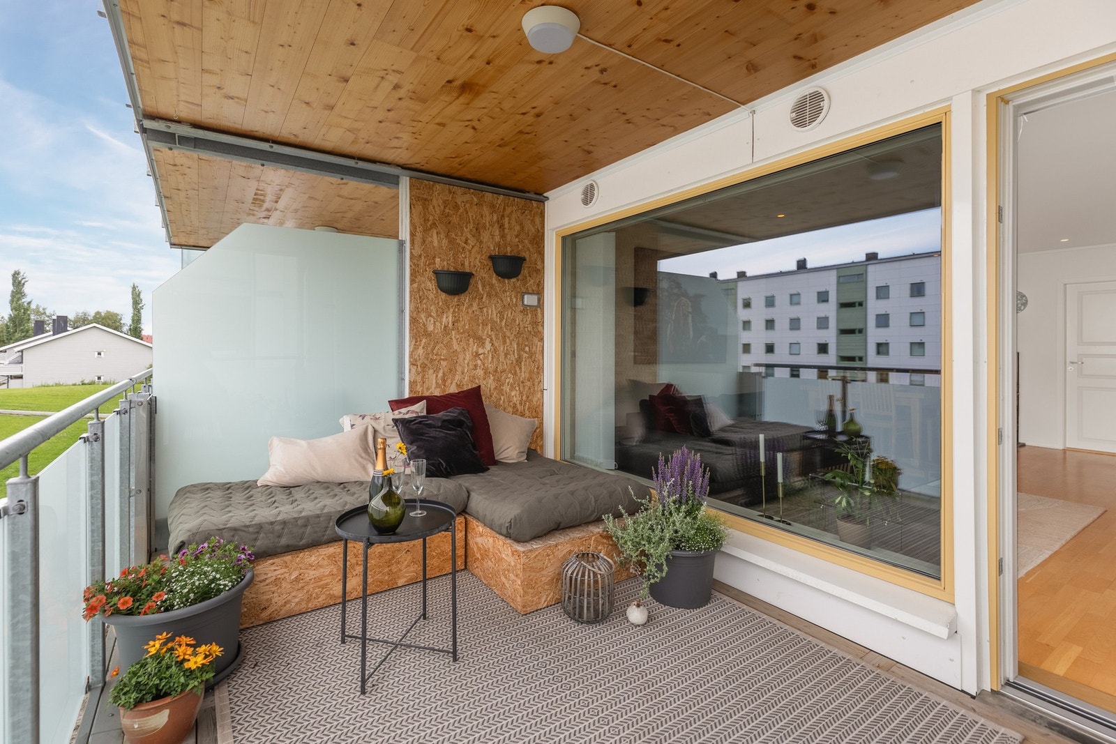 Balkongen er på ca. 9,5 m² Galleribilde
