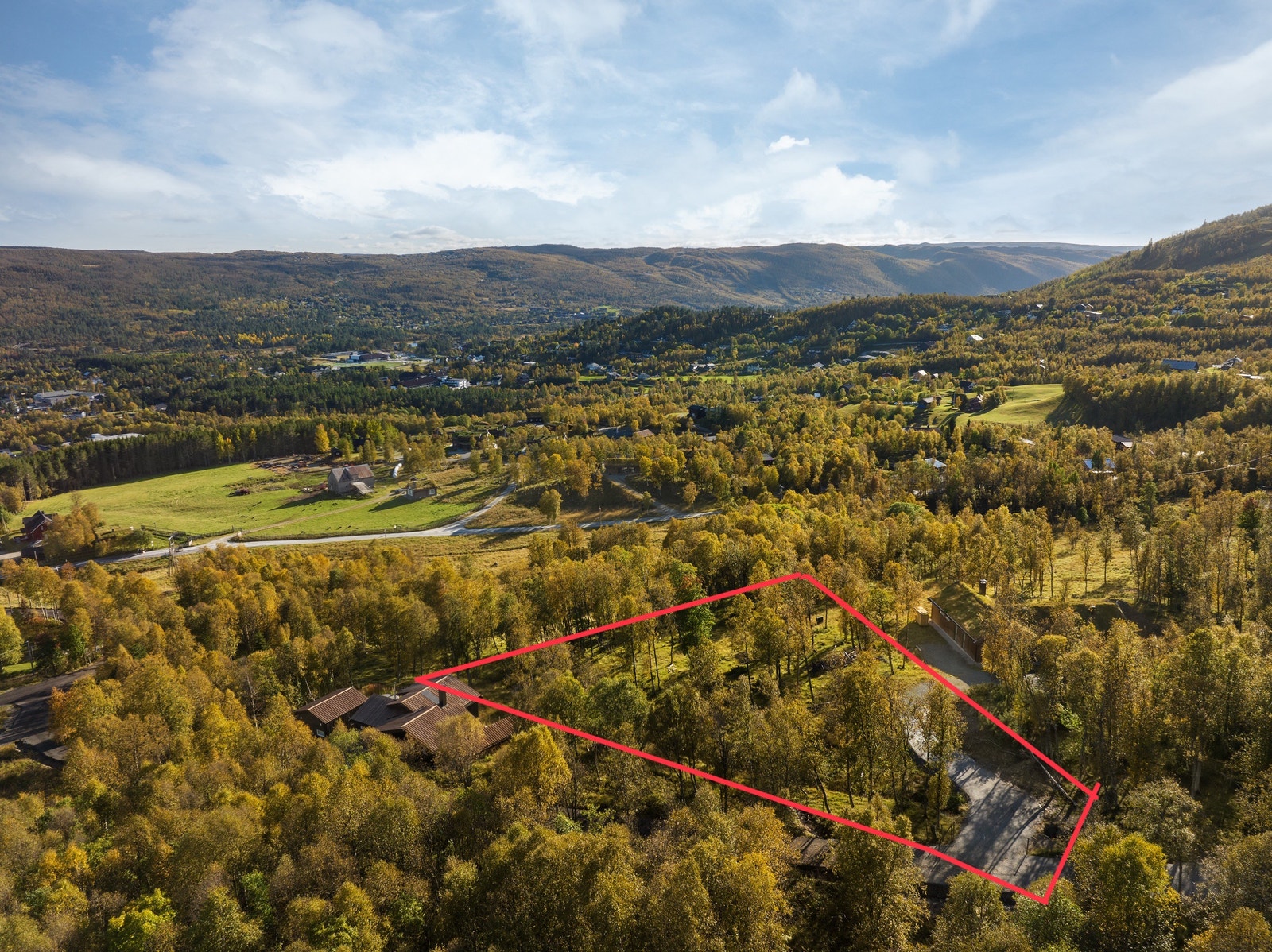 Nydelig og solrik tomt. Galleribilde