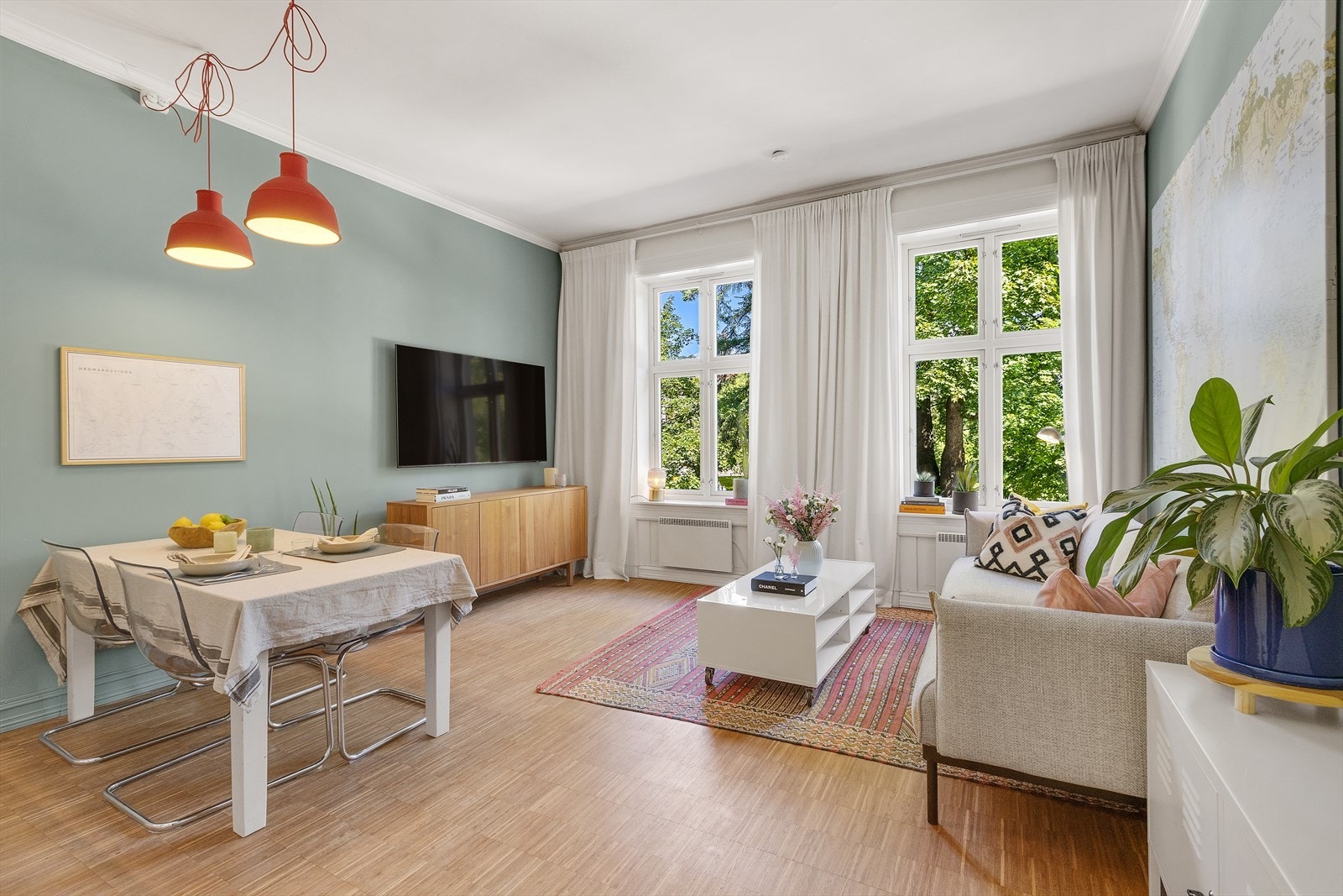 Leiligheten har en åpen og sosial planløsning. Galleribilde