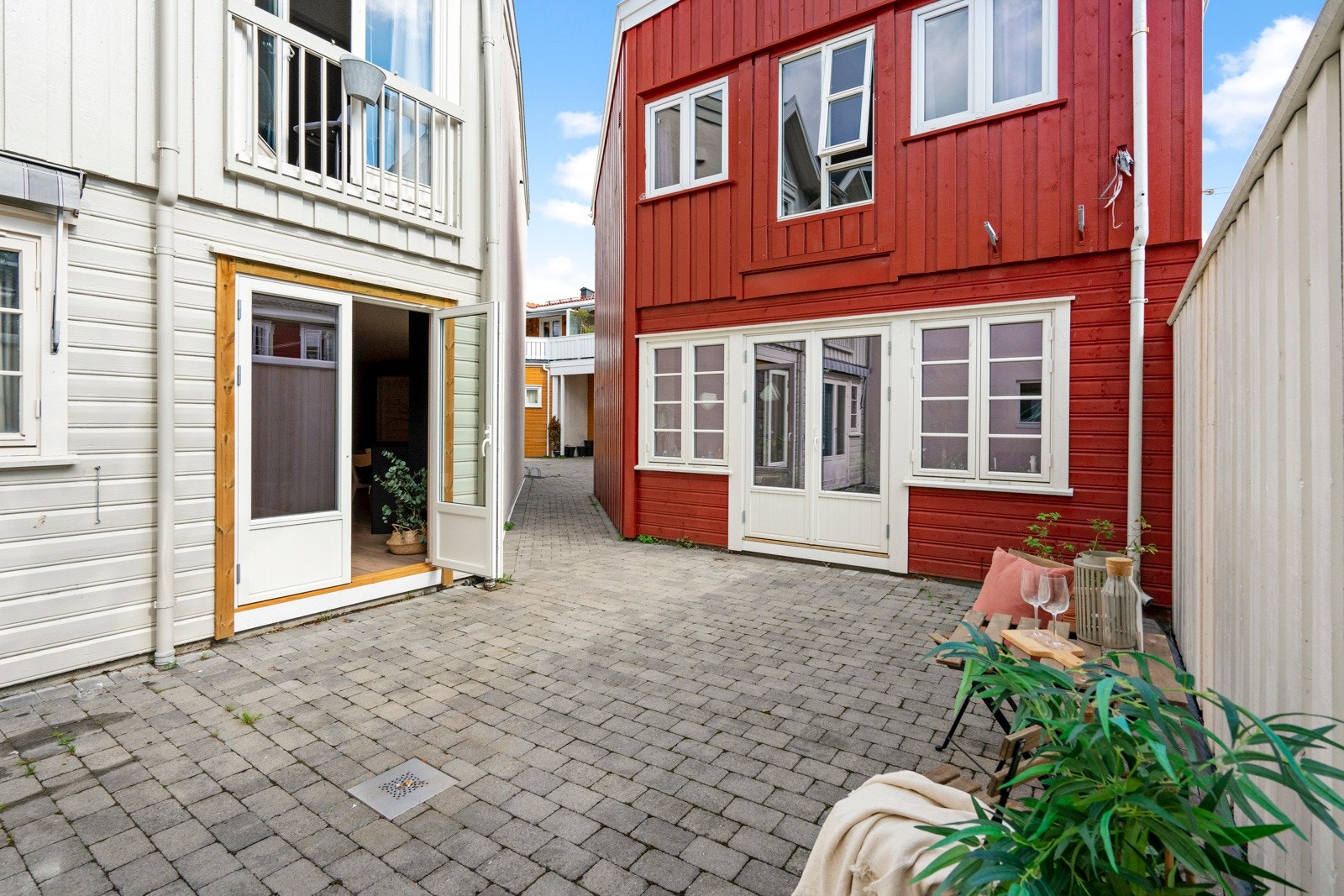 Felles bakgård Galleribilde