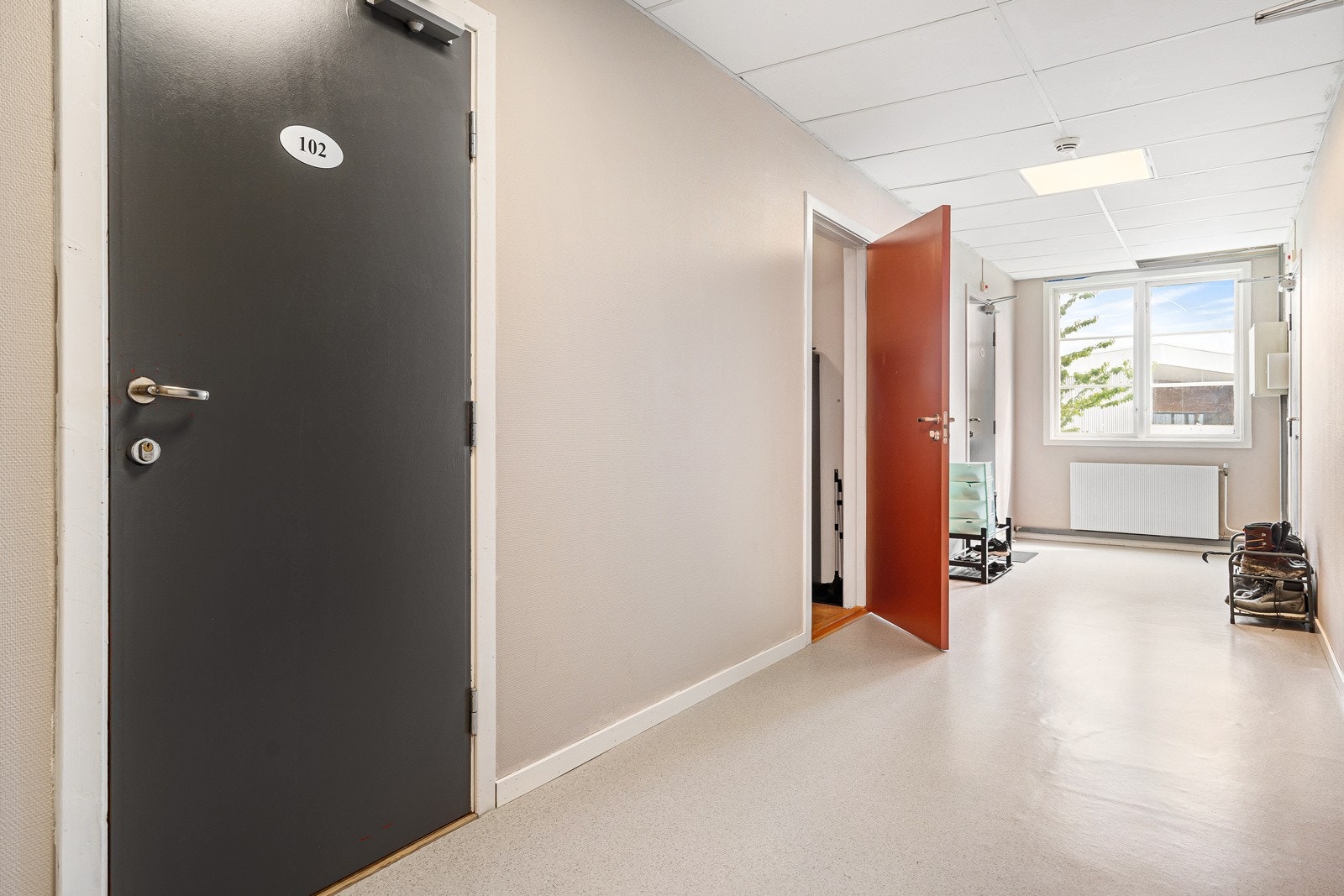 Felles gang er godt vedlikeholdt, og sameiet har vaktmestertjenester. Galleribilde