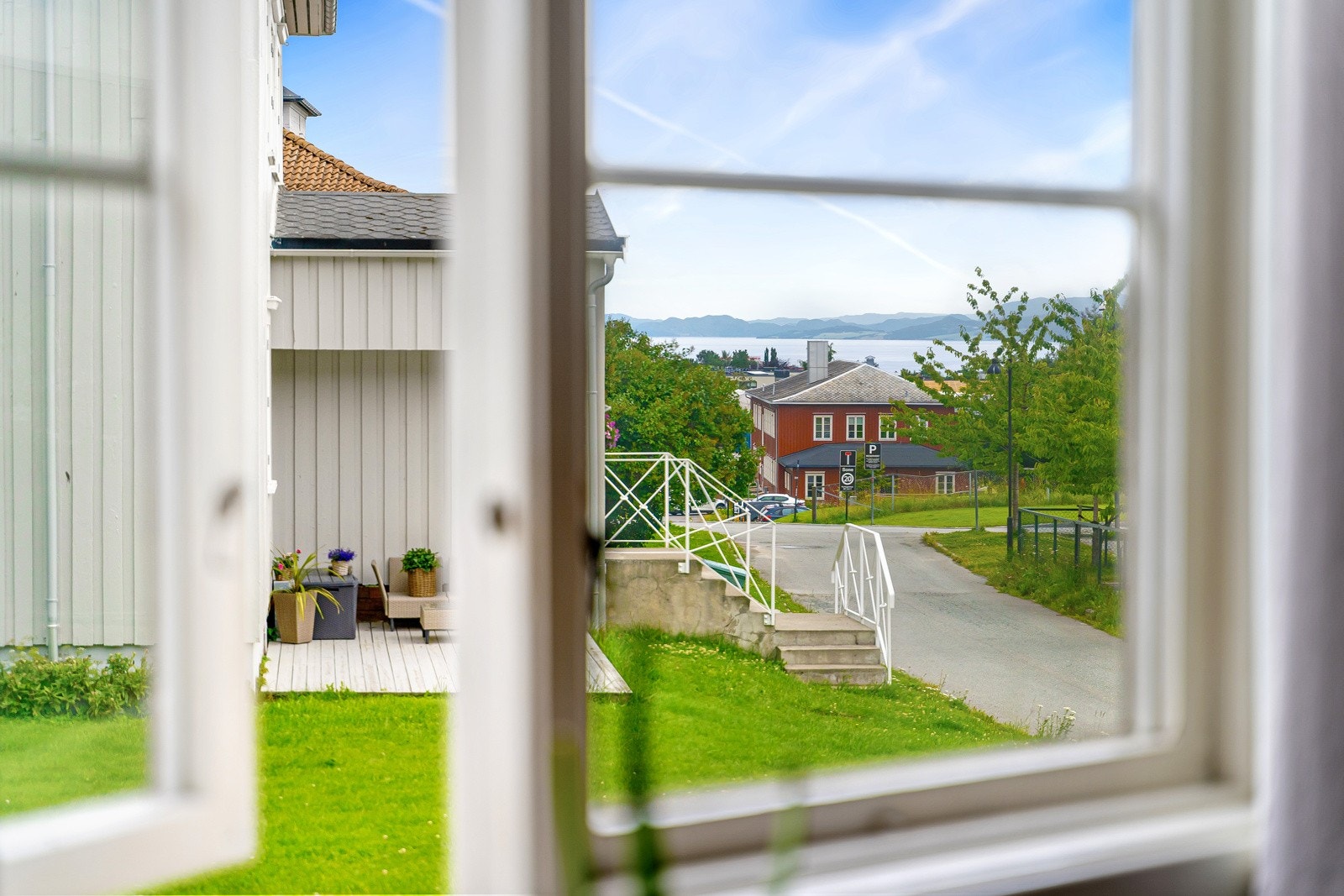 Det er en riktig koselig utsikt man kan drikke morgenkaffen sin til. Galleribilde