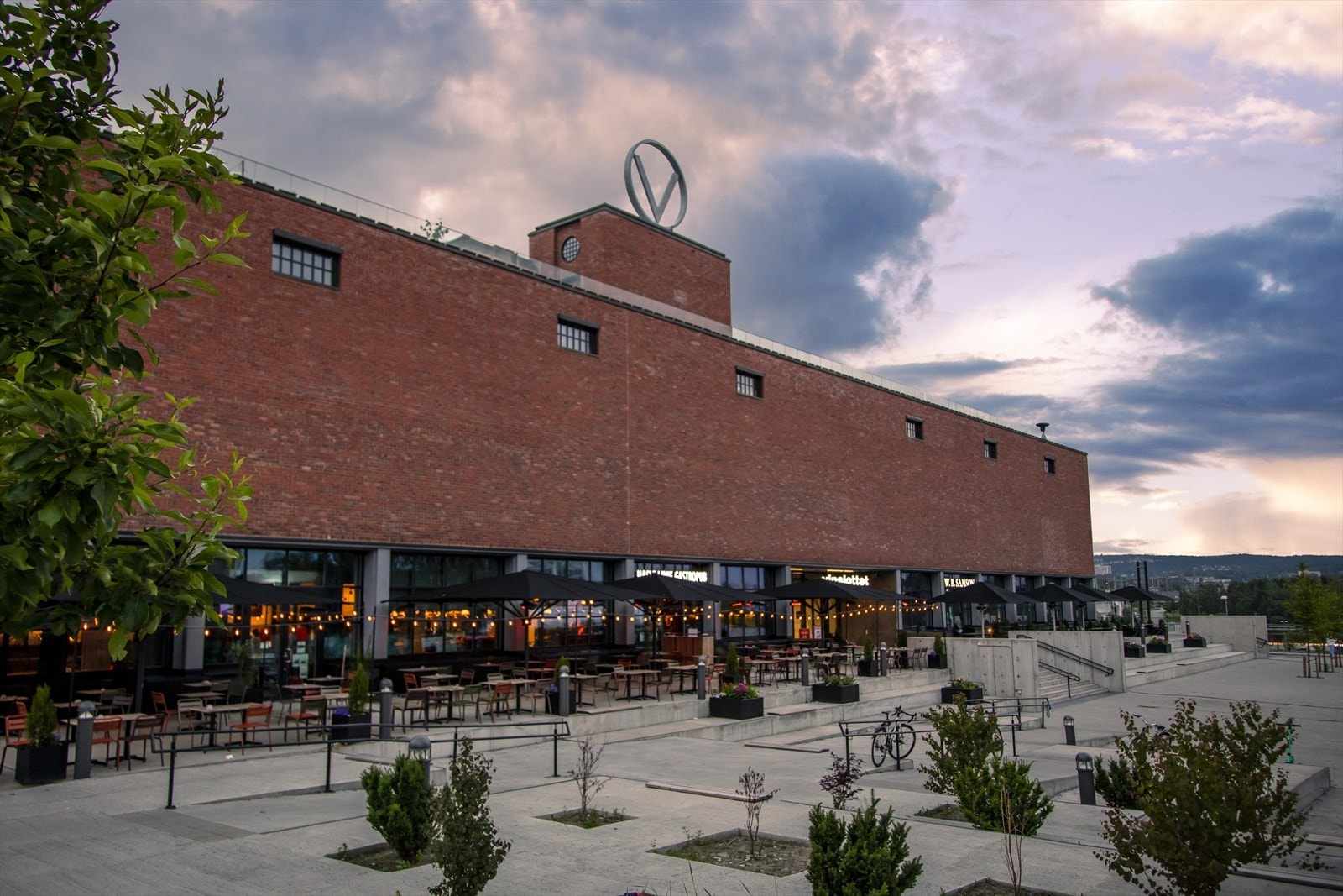 Vinslottet. Galleribilde