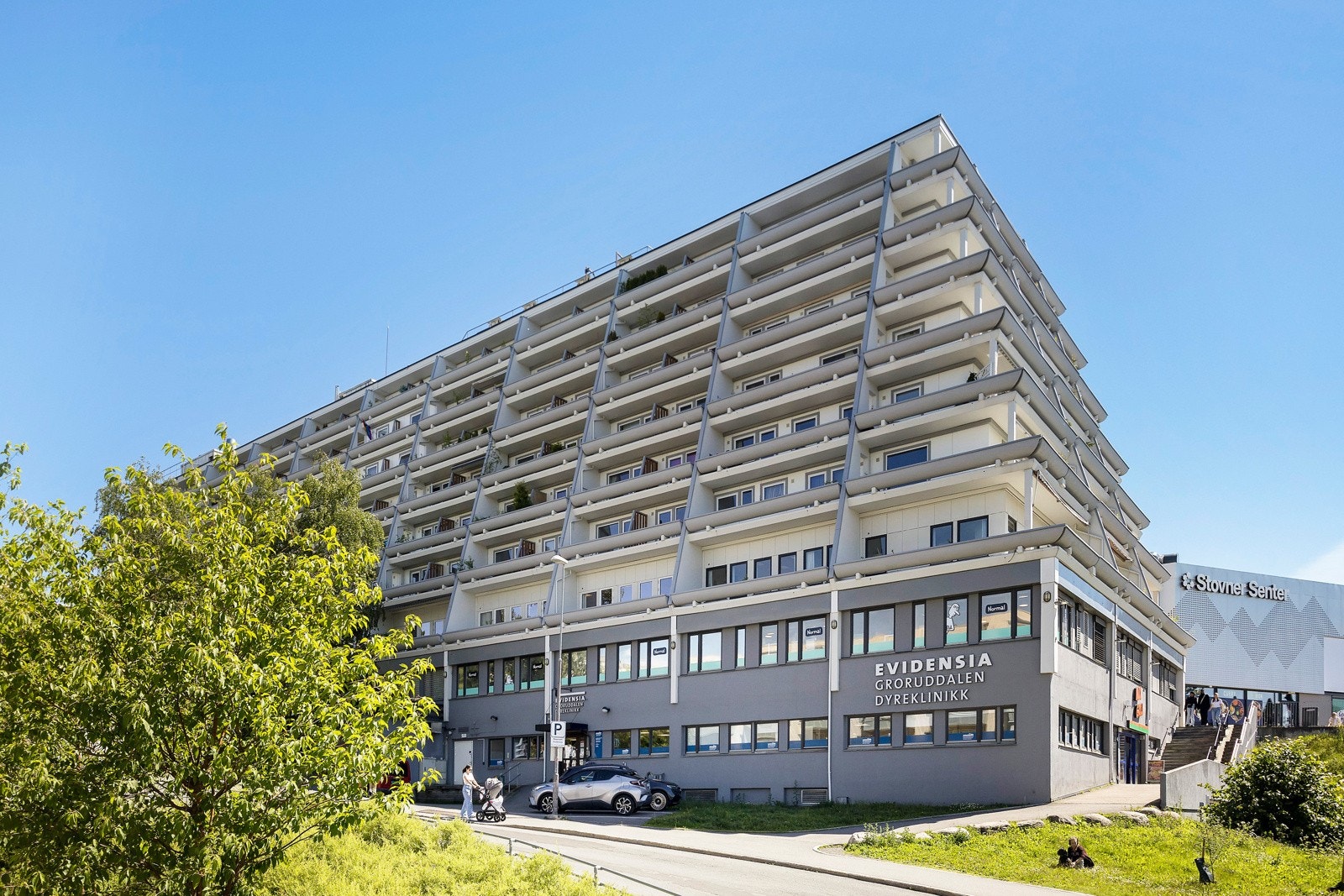 Fasaden til Stovner senter 1. Galleribilde