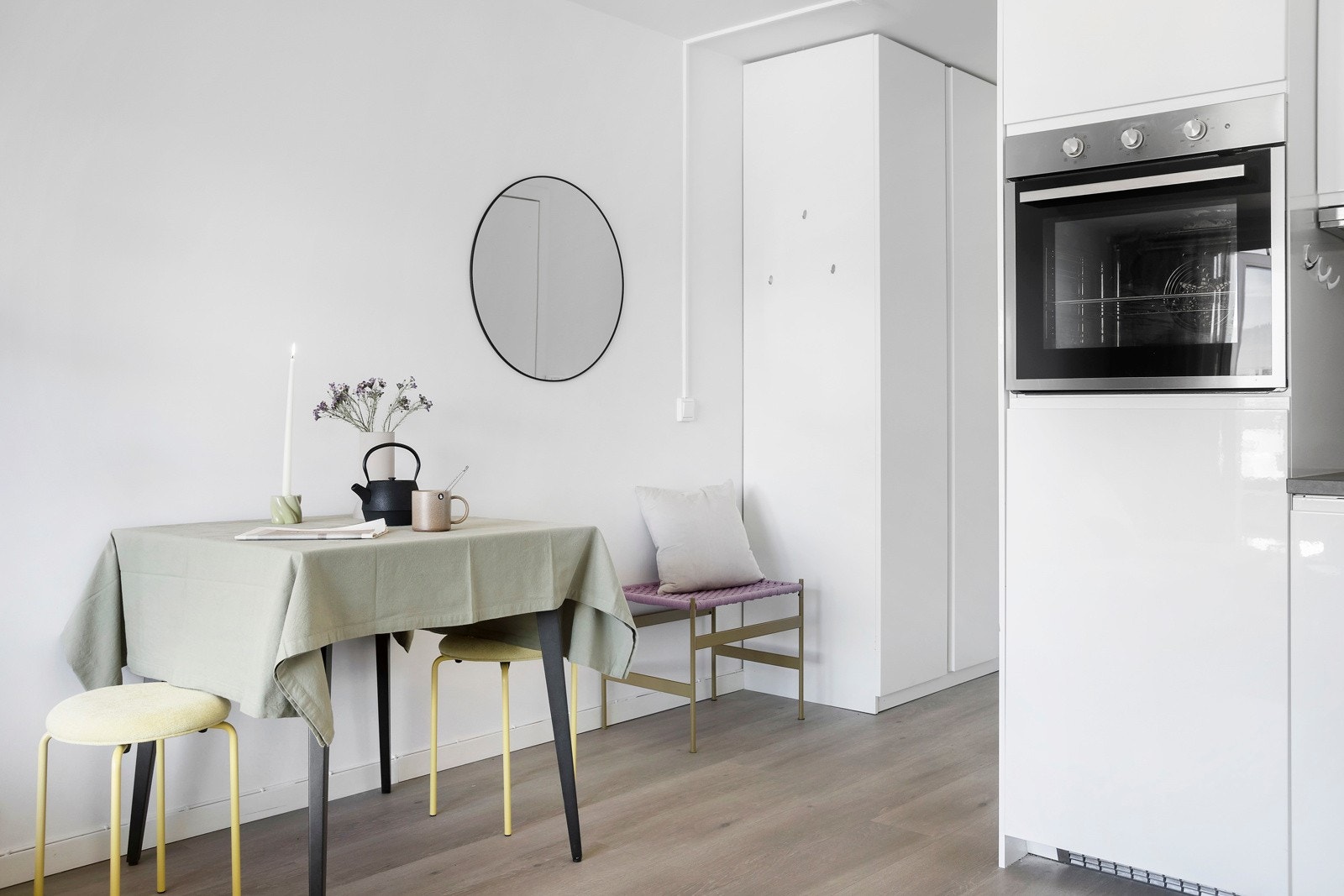 Plass til et lite spisebord. Galleribilde