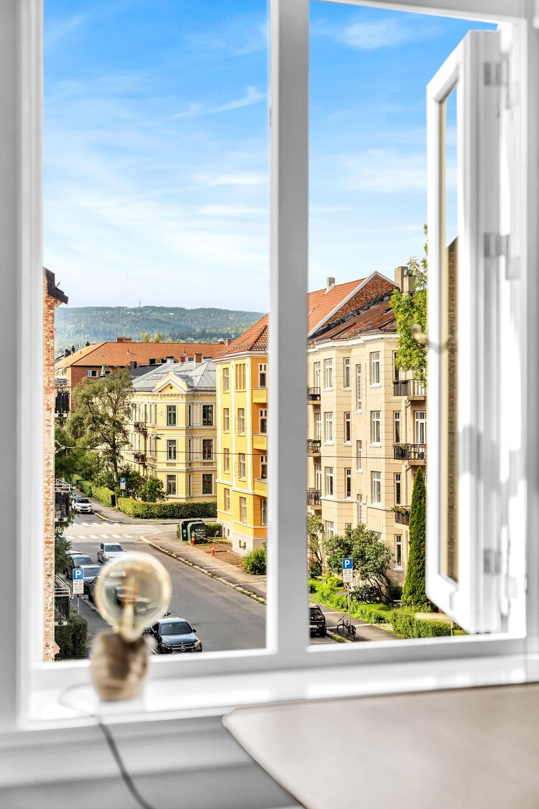 Nydelig utsyn og utsikt fra boligen! Galleribilde