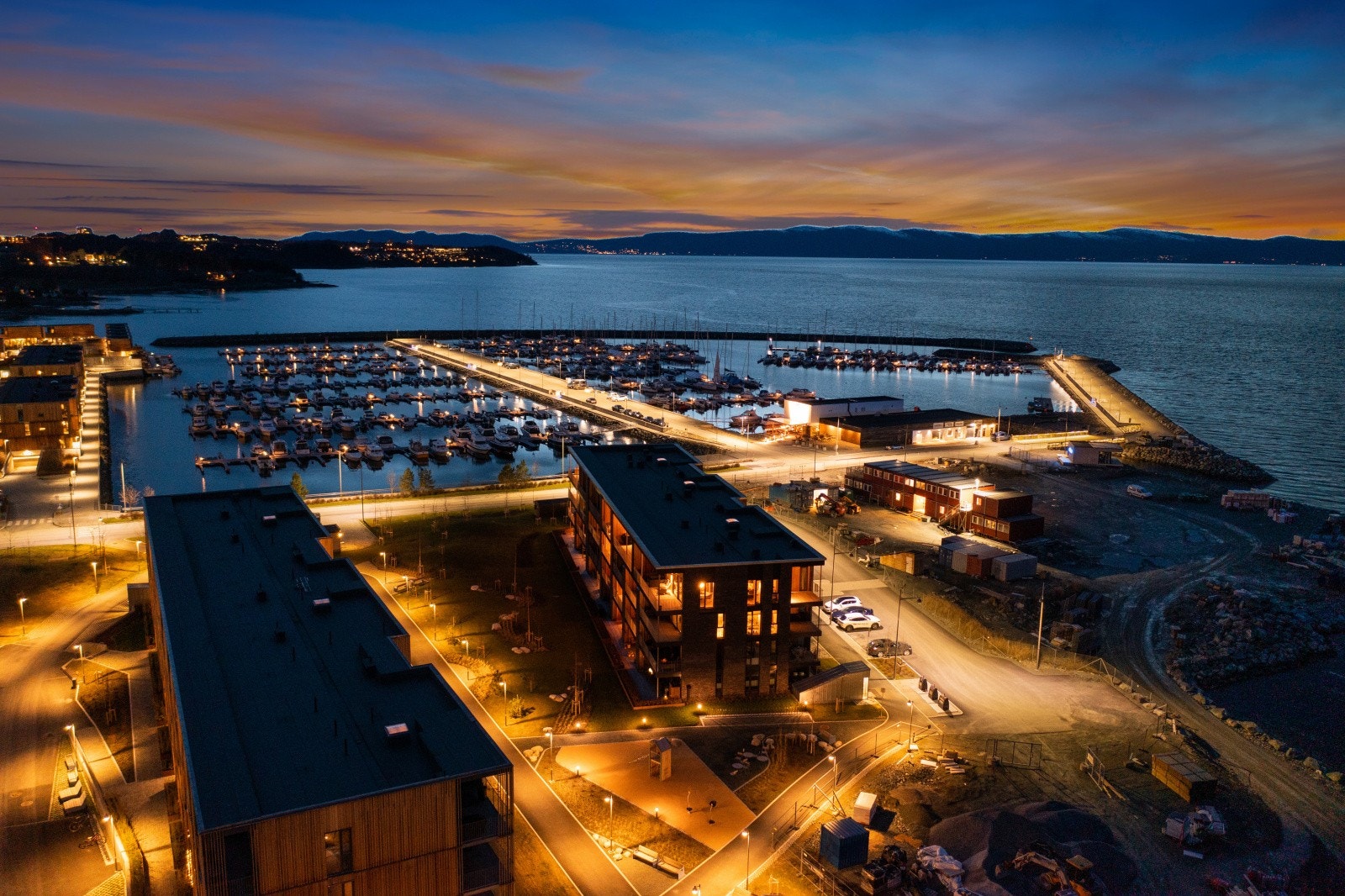 Beliggenheten er fantastisk, og det er ikke uten grunn at området kalles "byen på vannet". Galleribilde