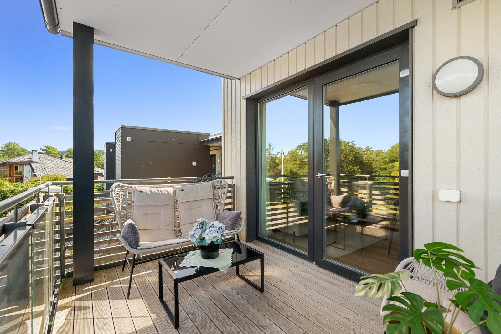 Her kan du nyte solrike dager i vakre omgivelser. Galleribilde