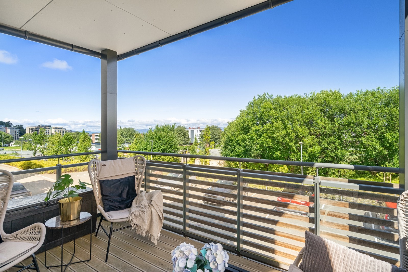 På sommeren funker den utmerket som en forlengelse av stuen. Galleribilde