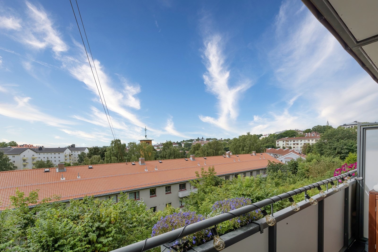 Denne nydelige leiligheten ligger på toppen av Iladalen med usjenert beliggenhet og fantastisk utsikt Galleribilde