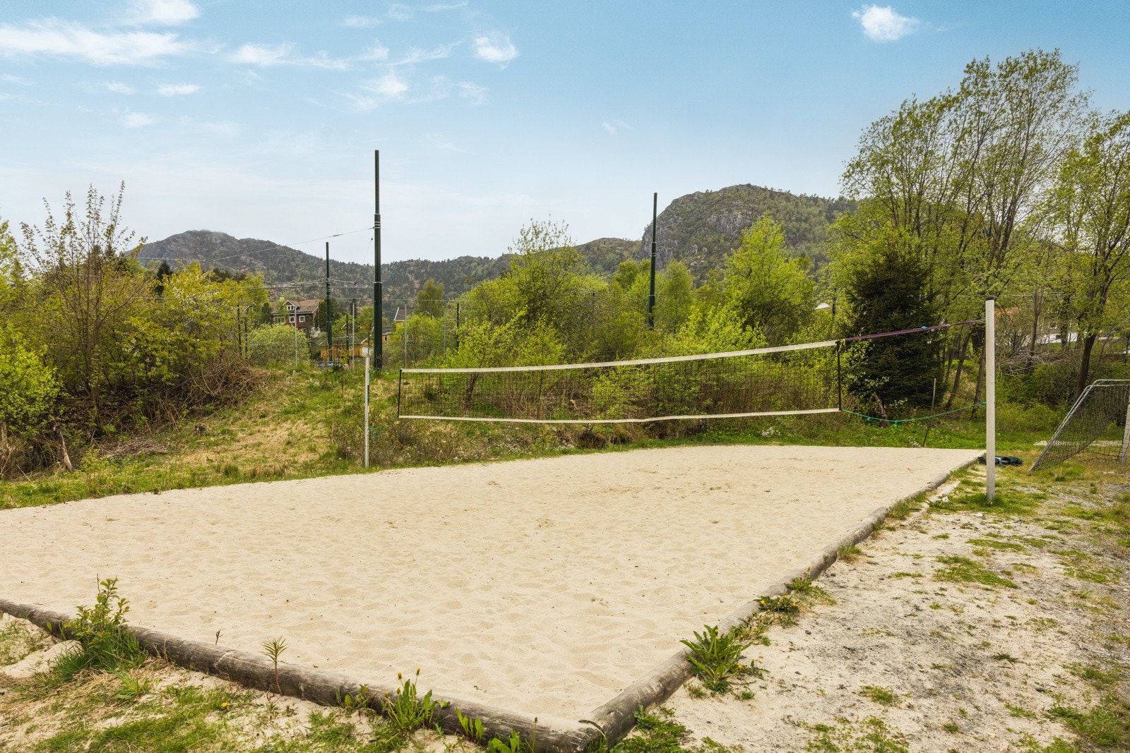 For de som liker ballspill har man vollyballbane en spasertur unna. Galleribilde