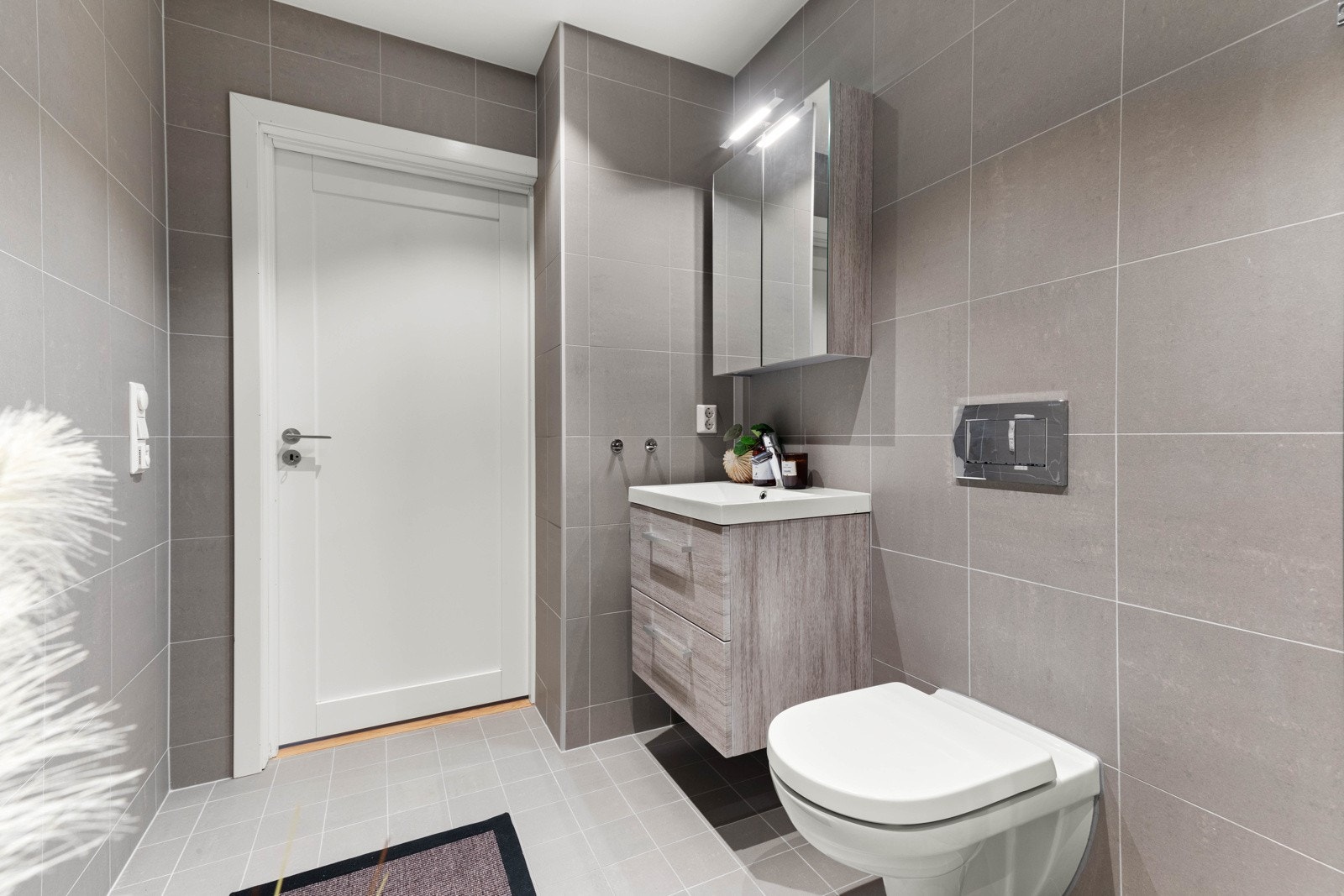 Boligen har gjennomgående god standard. Det er montert balansert ventilasjon. Galleribilde