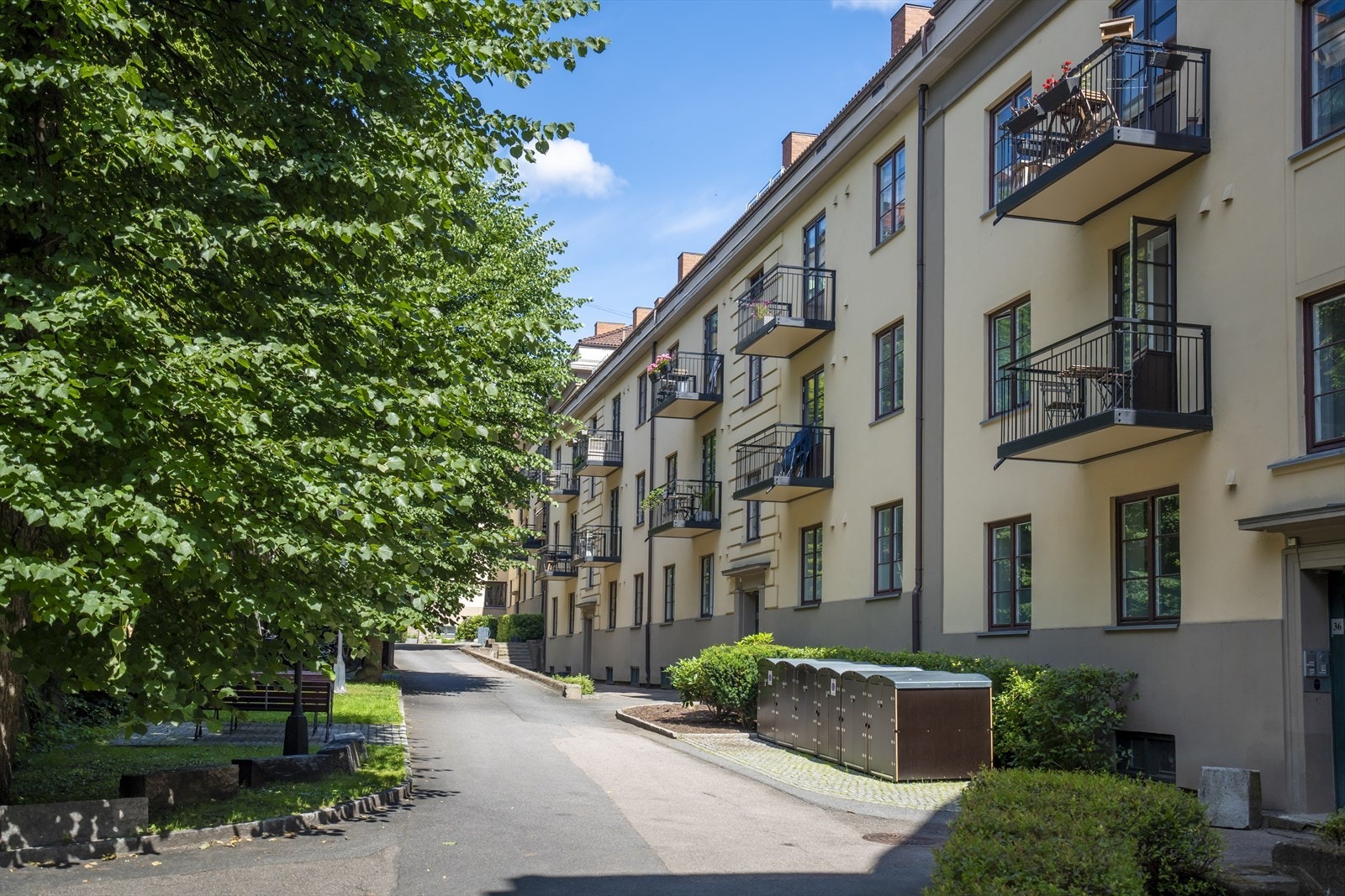 Leiligheten ligger i et populært og meget sentralt boligområde på St. Hanshaugen, rett ved Alexander Kiellands plass. Galleribilde