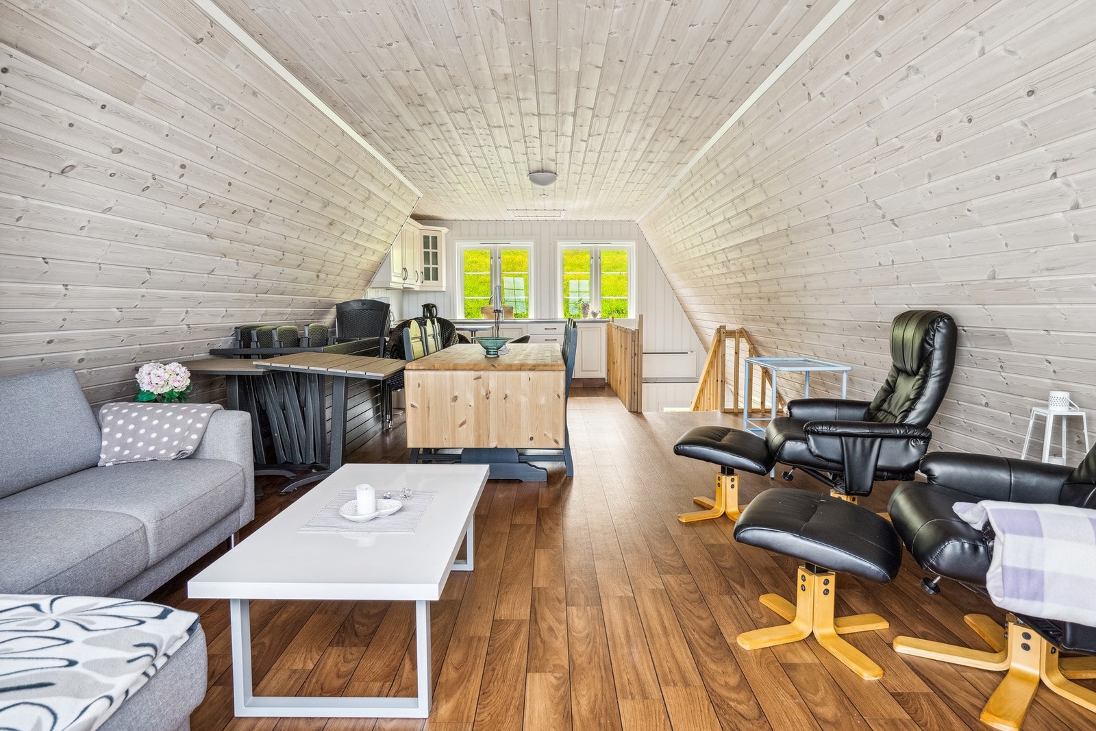Stue/kjøkken. Galleribilde