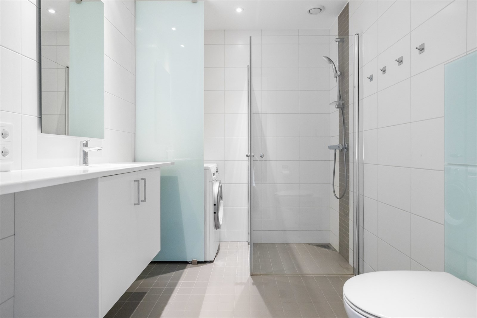 Pent flislagt baderom på 5,1m² med gulvvarme. Galleribilde